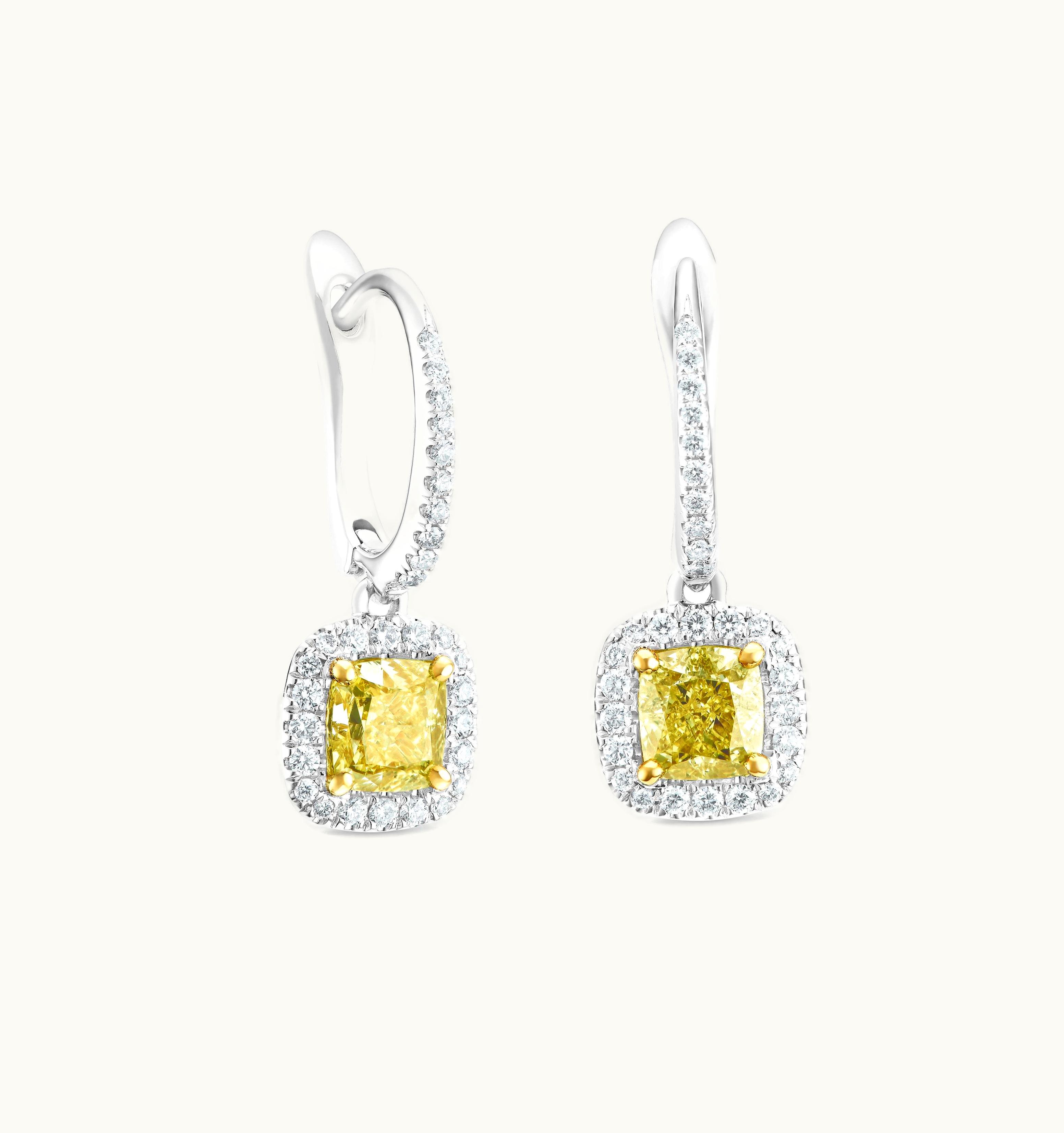 De Beers De Beers Aura Fancy Yellow Cushion-Cut Diamond Sleepers