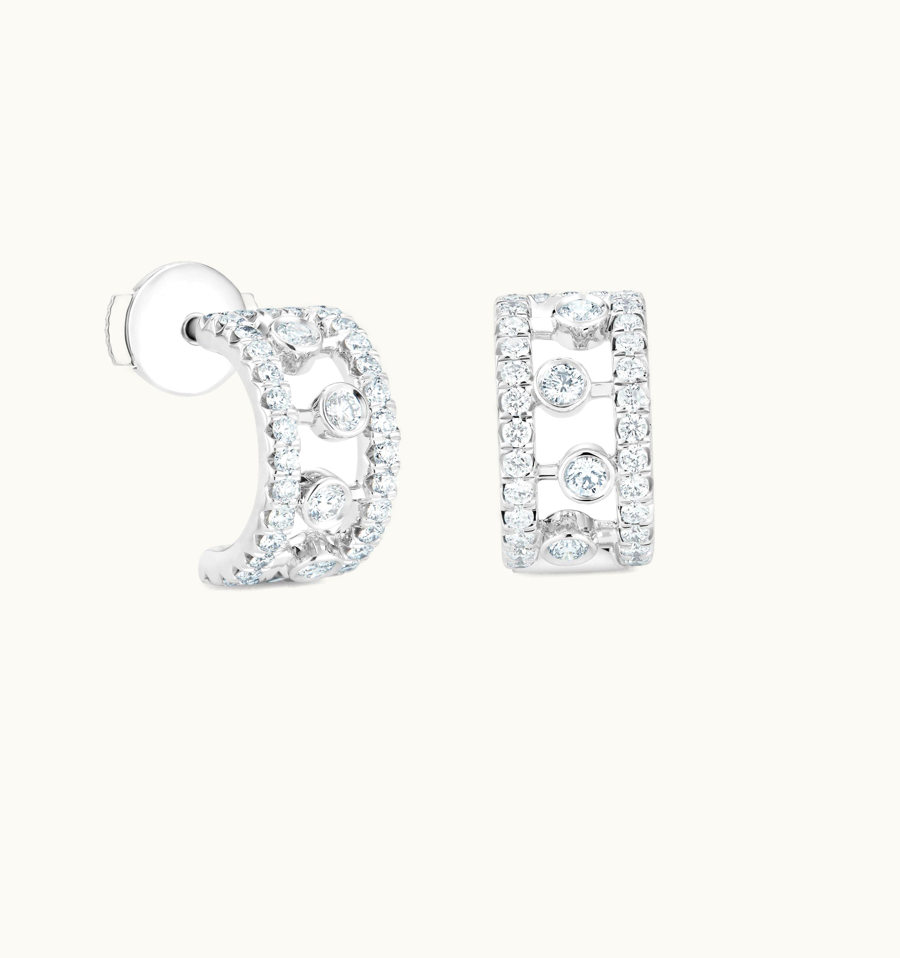 De Beers De Beers Dewdrop Hoop Earrings In White Gold UZ0178211