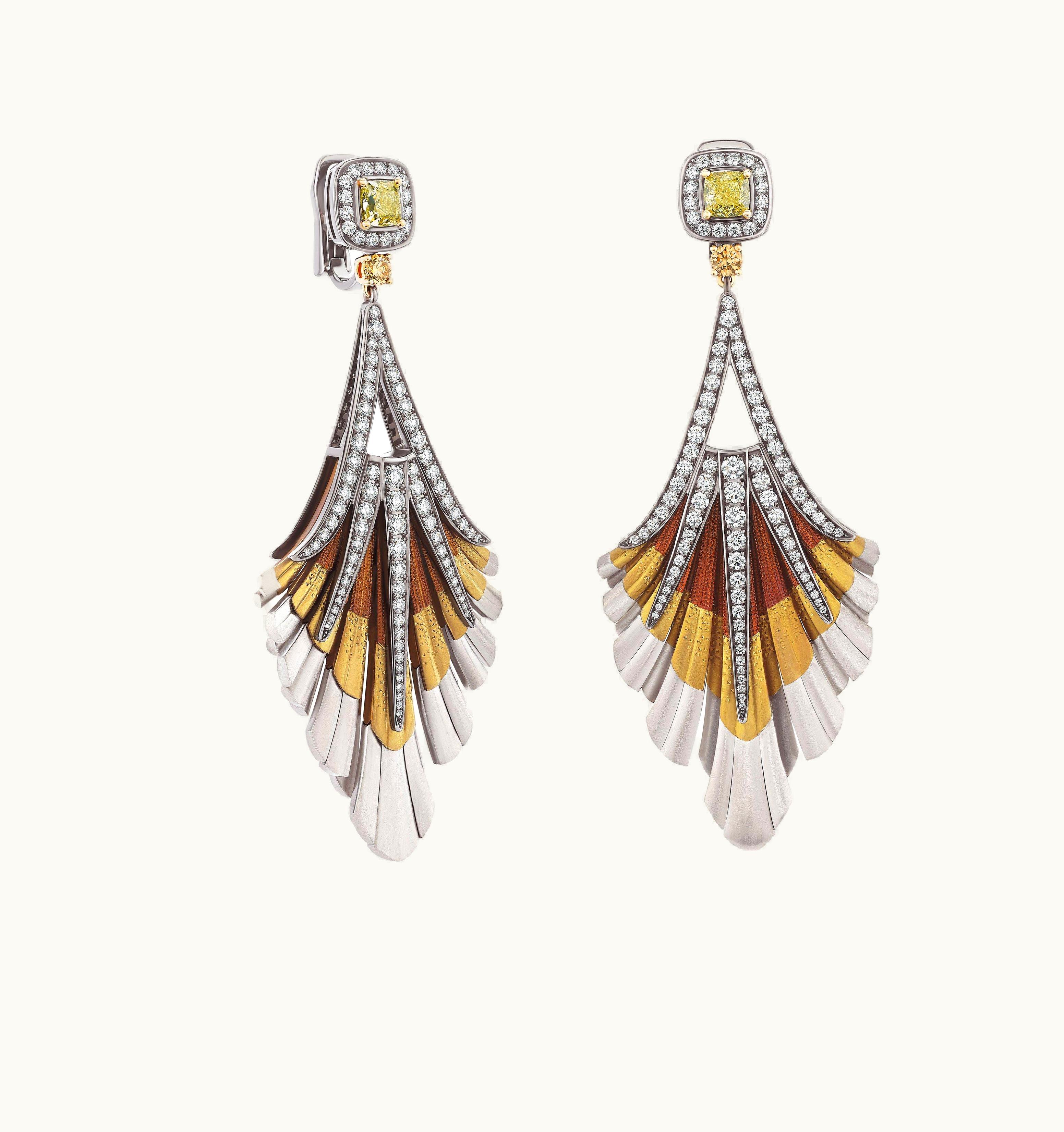 De Beers De Beers Light Rays Chandelier Earrings