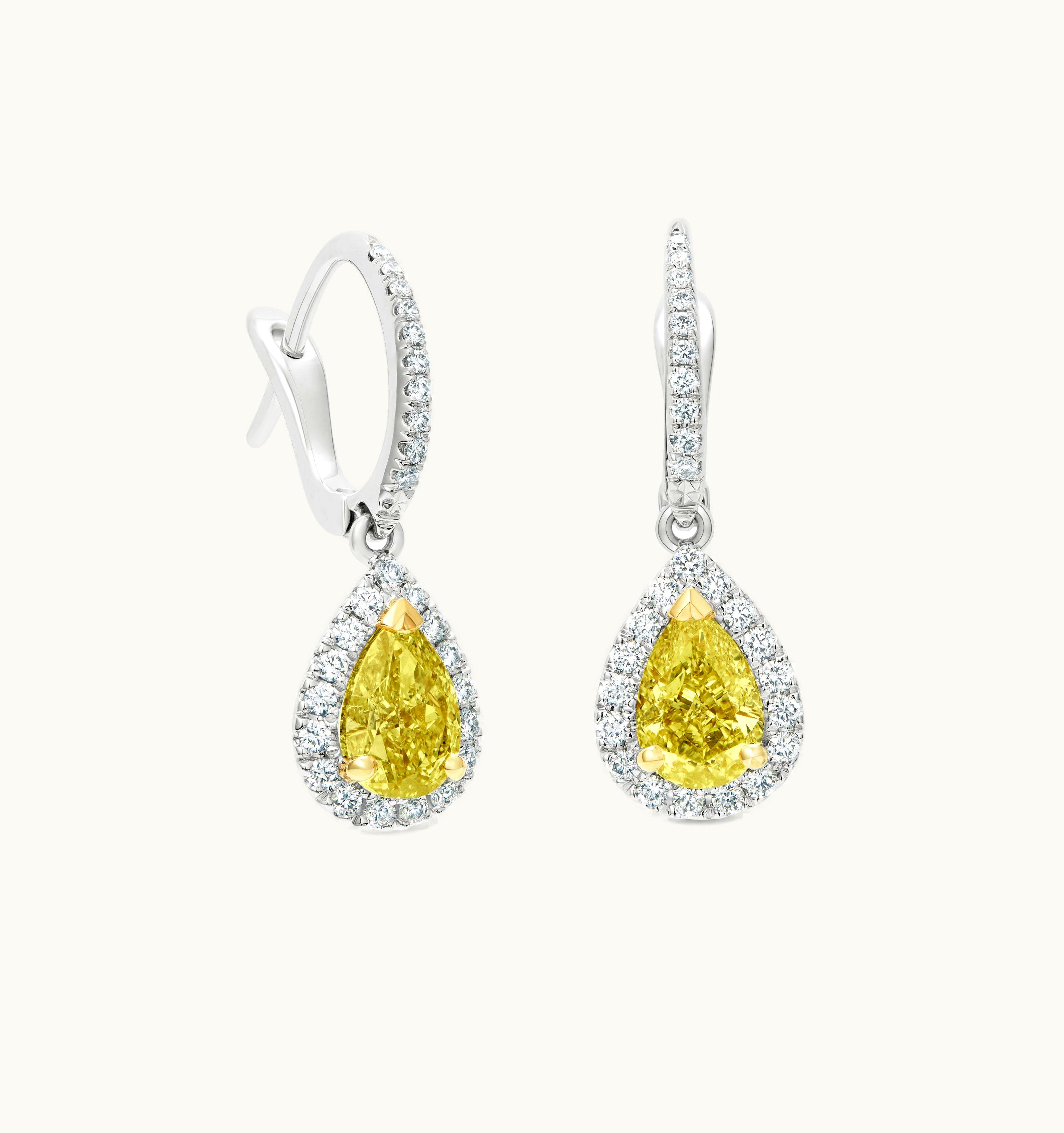 De Beers De Beers Aura Fancy Yellow Pear-Shaped Diamond Sleepers