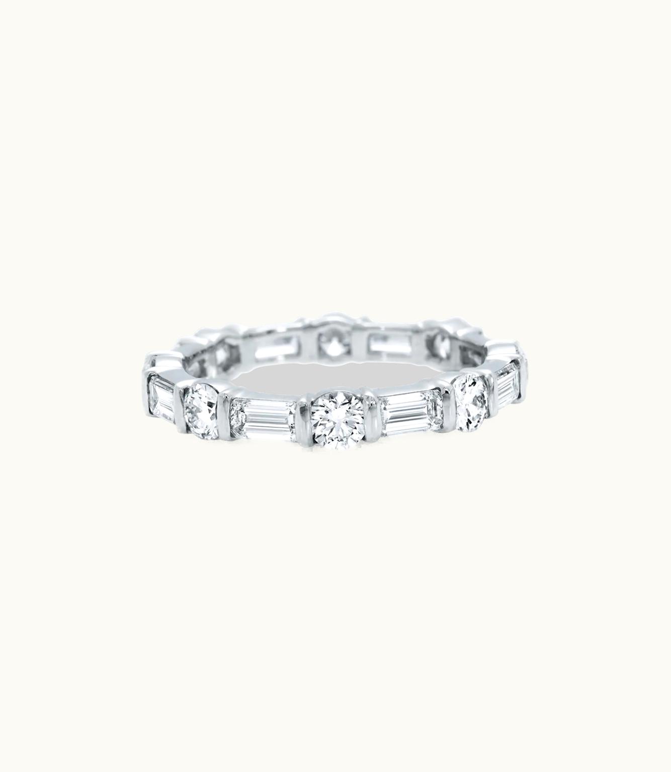 Harry Winston Bar-Set Round Brilliant And Emerald-Cut Diamond Wedding Band