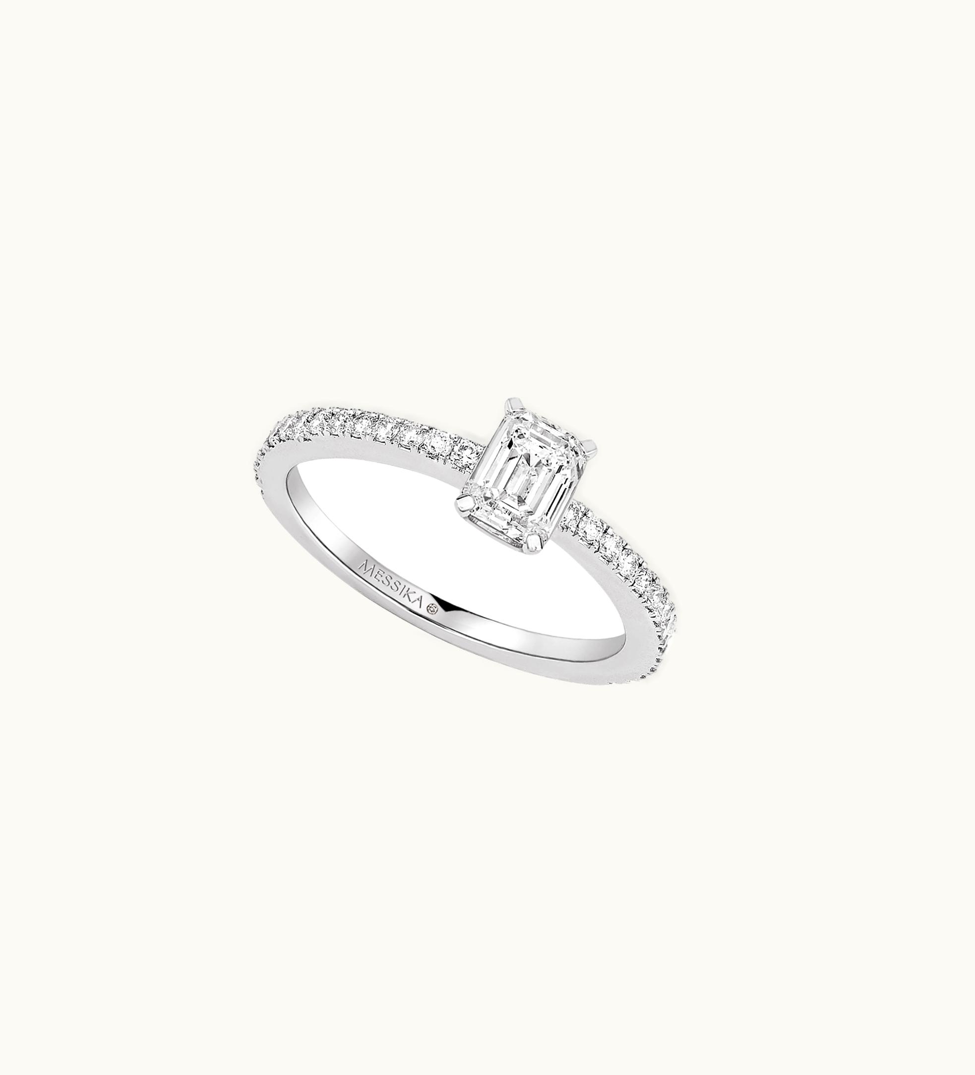 Messika Messika Solitaire Emerald Cut Pavé