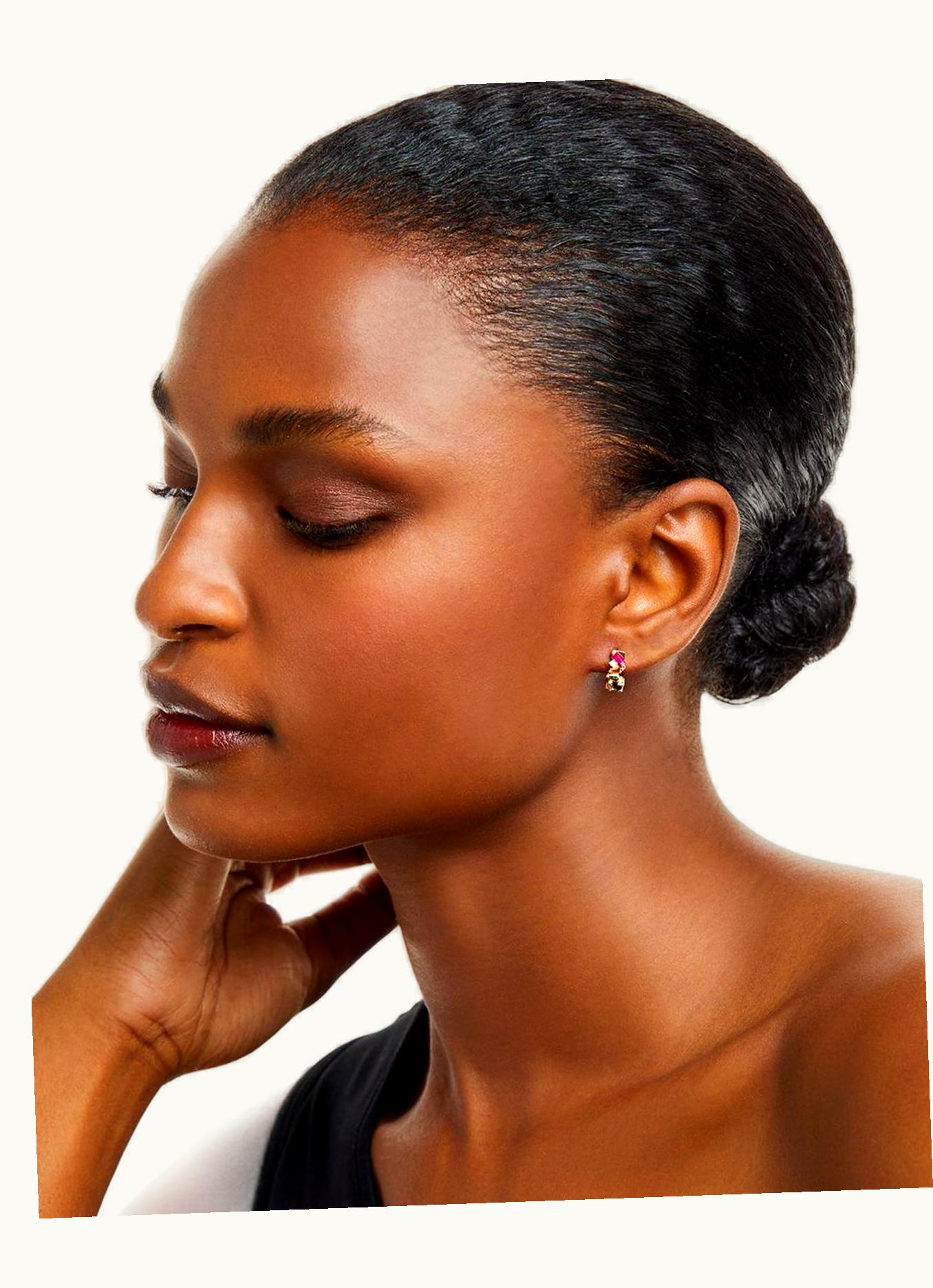 Suzanne Kalan Suzanne Kalan Bold Single Light Blue Sapphire Huggies UZ0181047