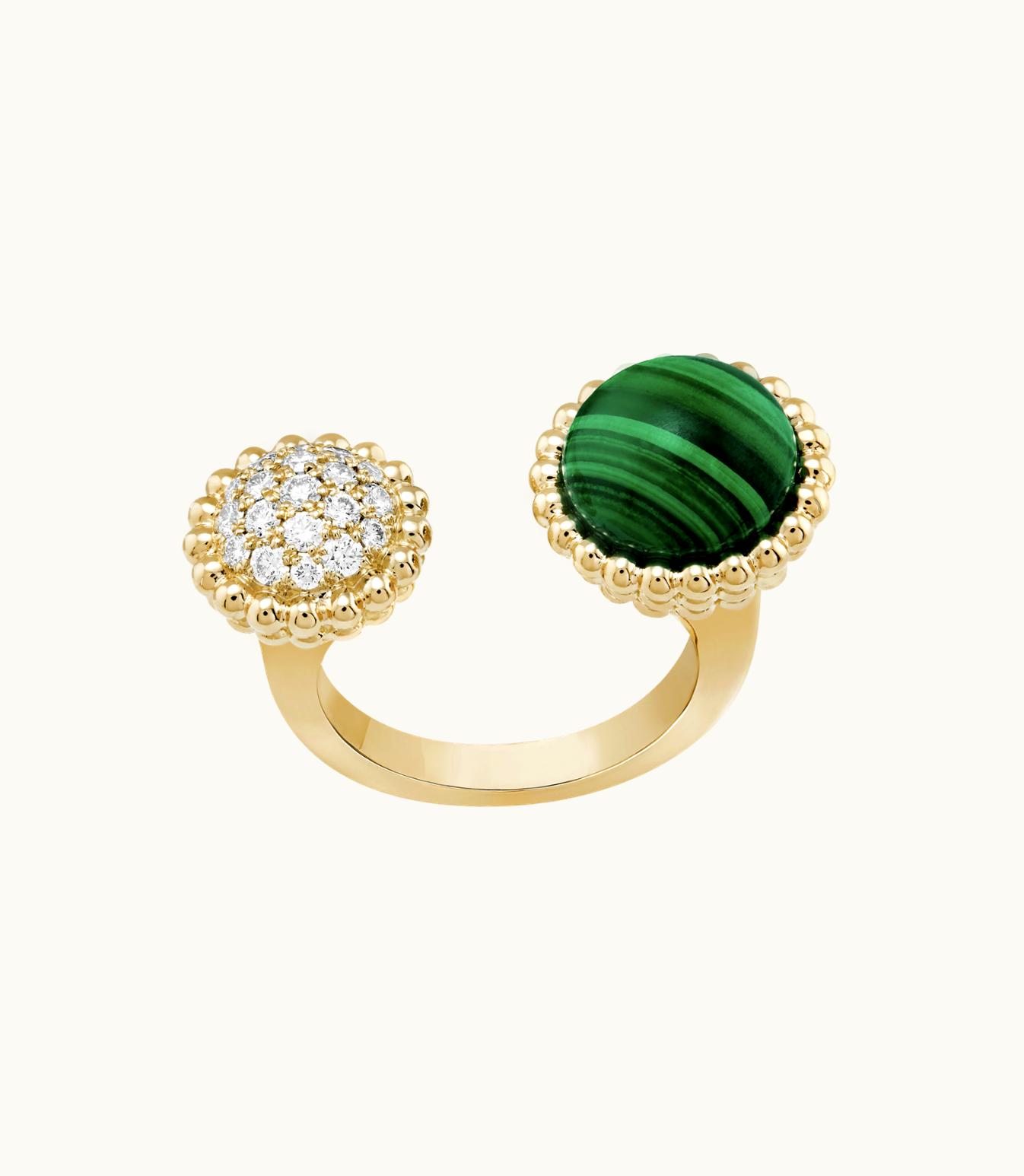 Van Cleef & Arpels Perlée Couleurs Between the Finger Ring, 18k Yellow Gold, Malachite, Diamonds