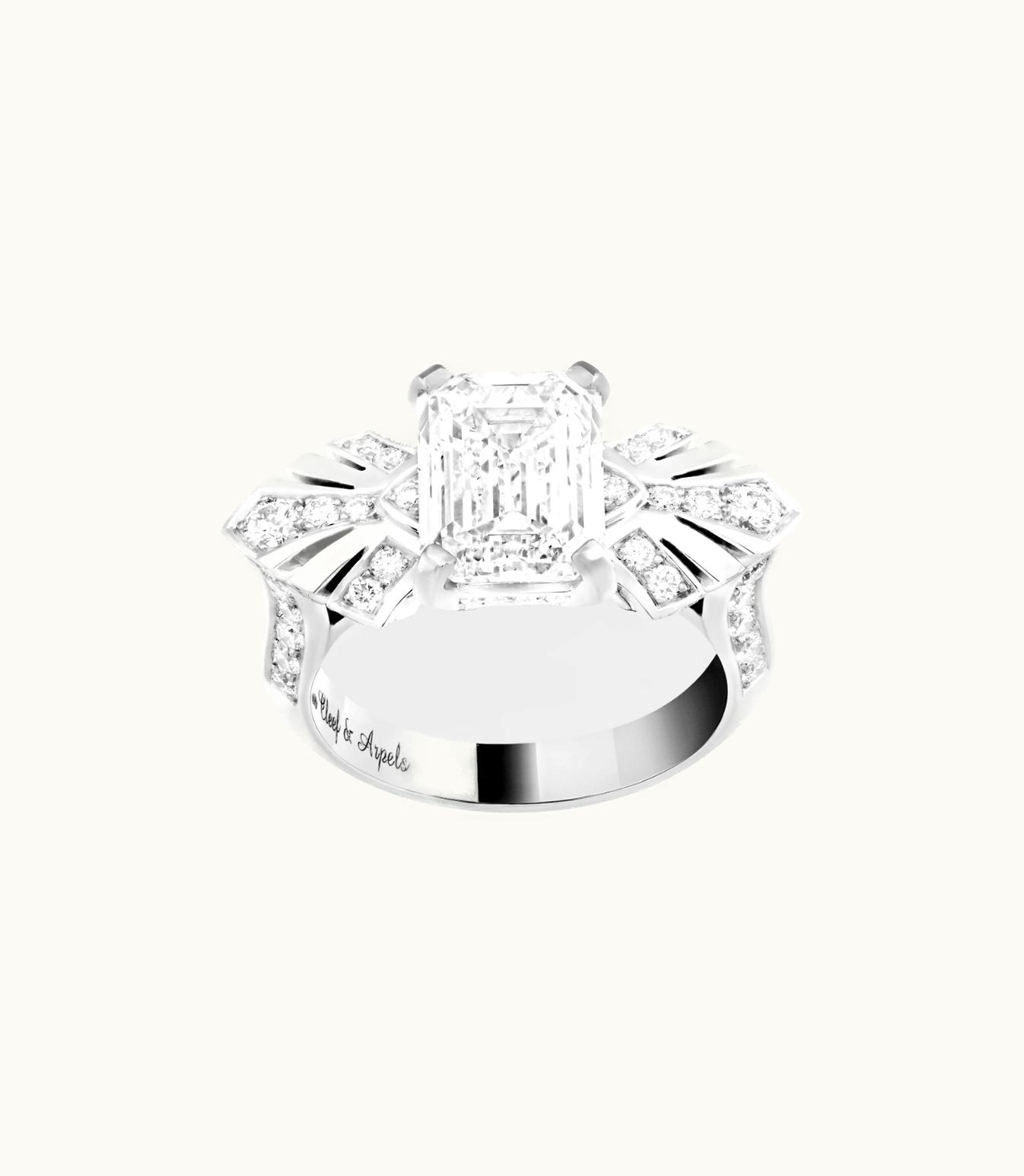 Van Cleef & Arpels Van Cleef & Arpels Eventails Solitaire, 3.02 Ct Dvvs1 Unique Solitaires