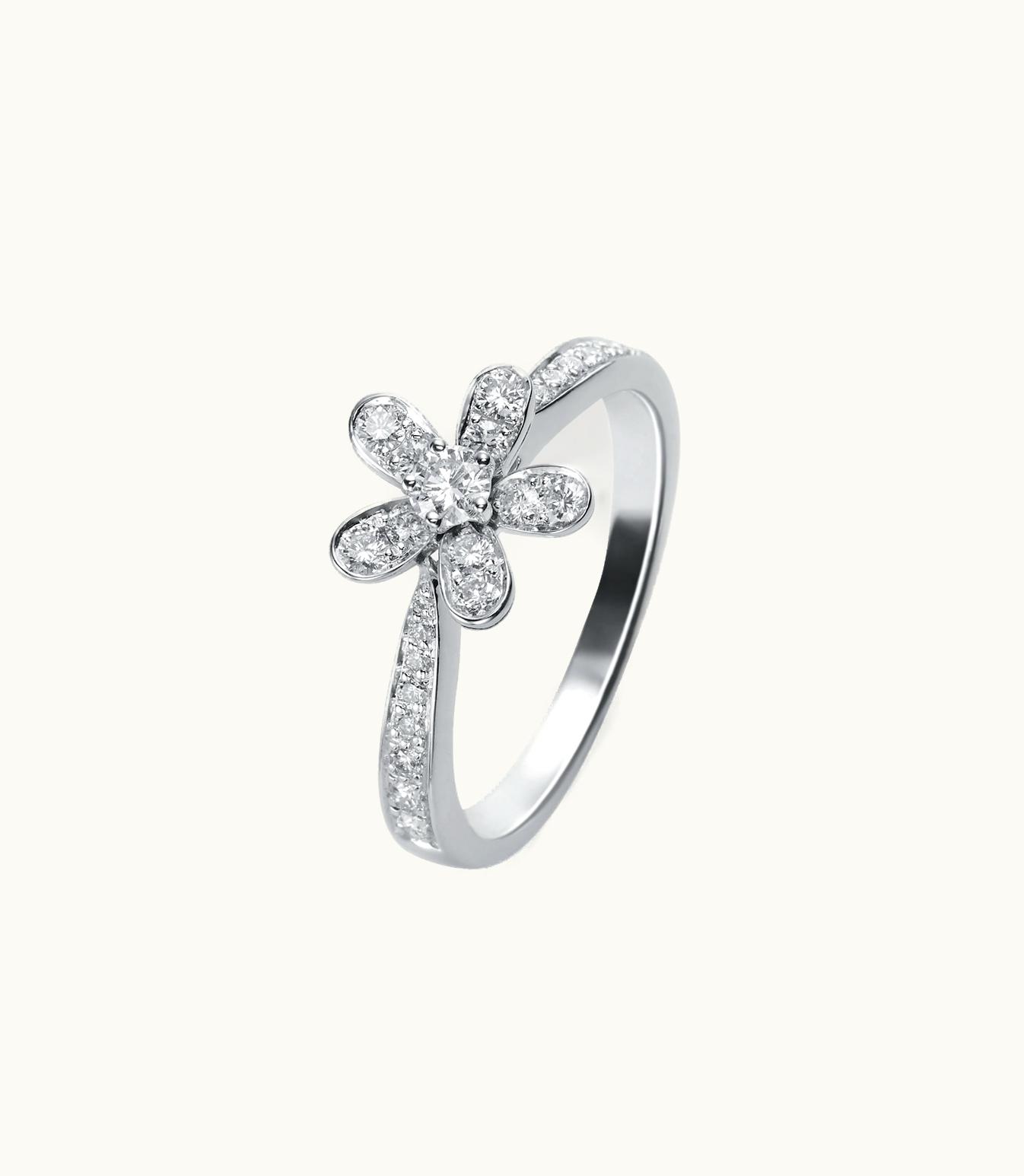 Van Cleef & Arpels Van Cleef & Arpels Socrate Ring, 1 Flower Flora