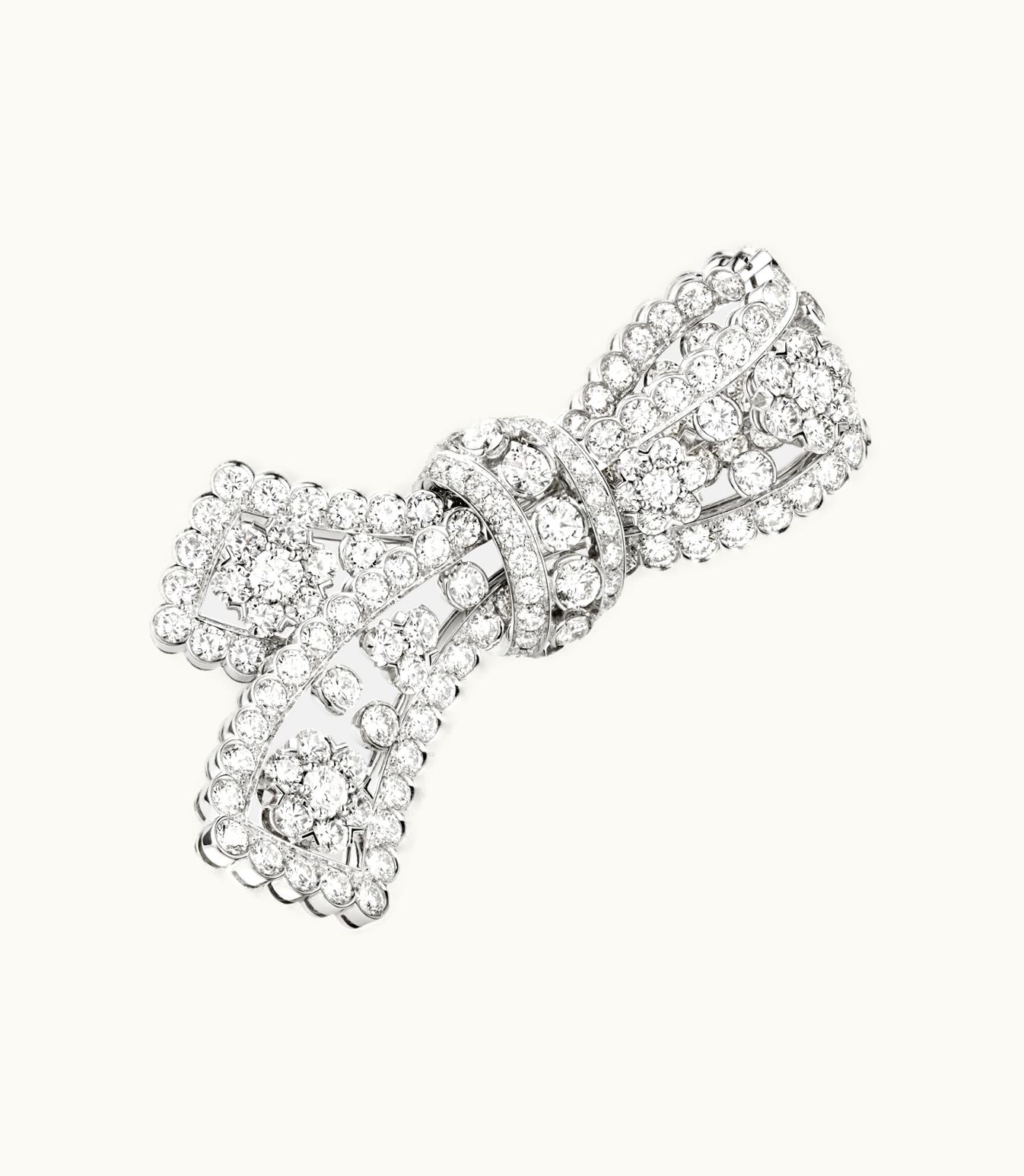 Van Cleef & Arpels Van Cleef & Arpels Snowflake Noeud Clip White Diamond High Jewelry
