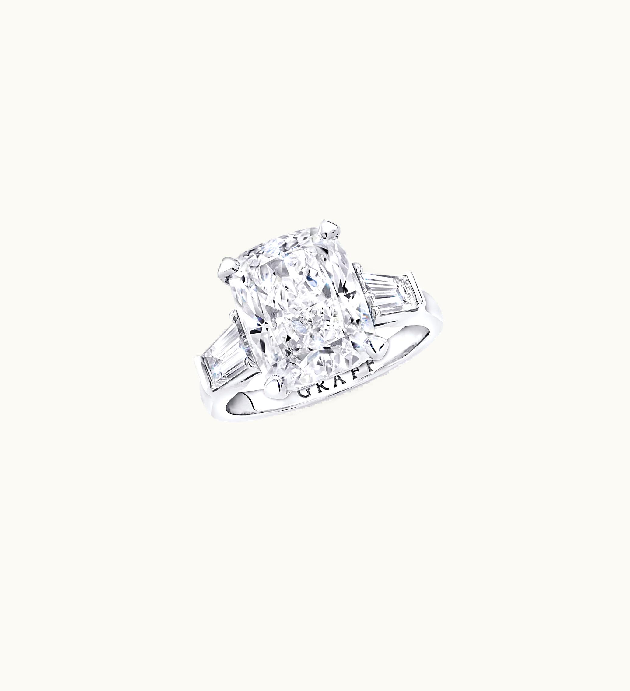 Graff Graff Cushion Cut Diamond High Jewellery Ring UZ0185091