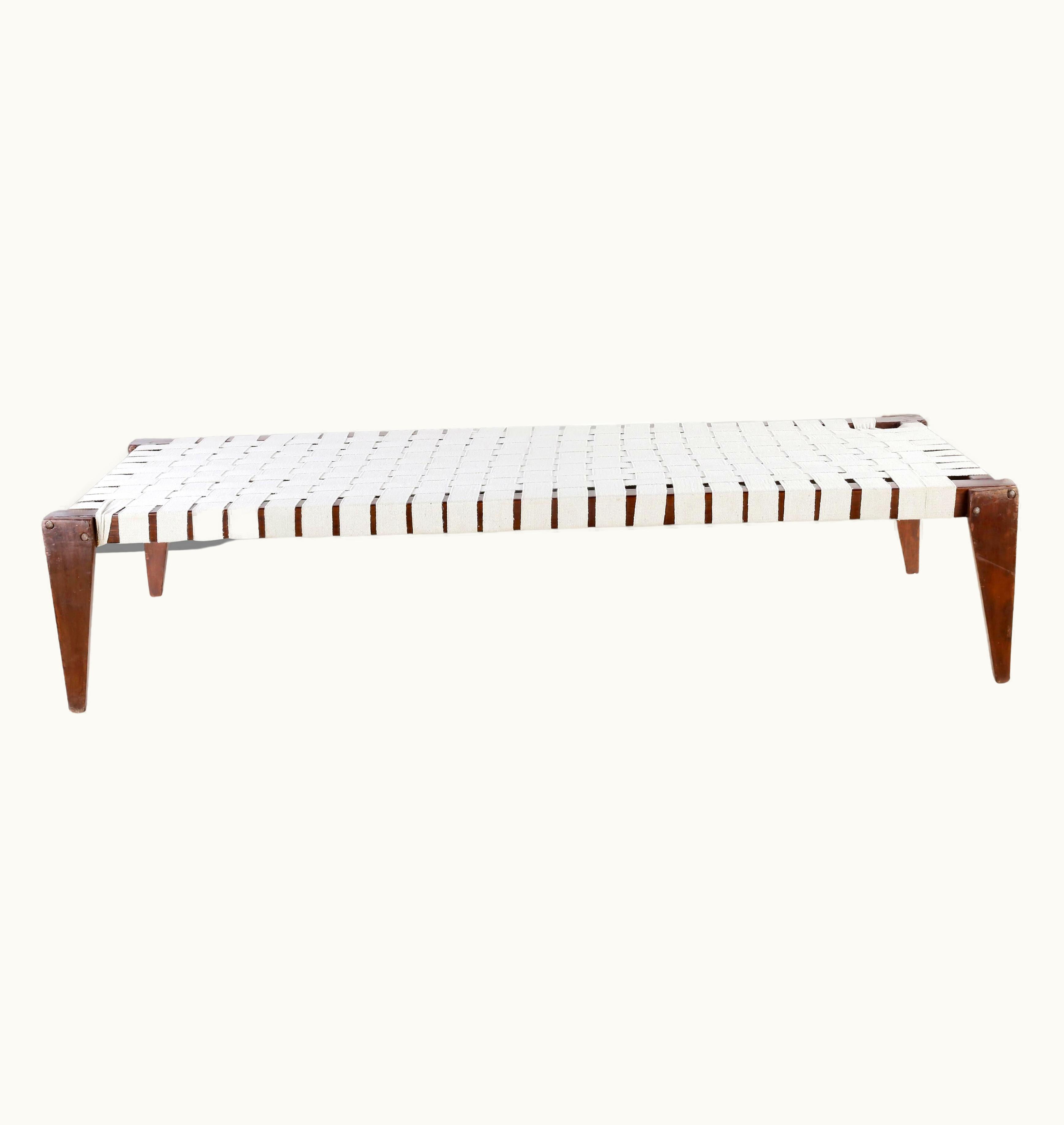 Pierre Jeanneret Pierre Jeanneret Piere Jeanneret PJ-L-05-A Single Bed / Authentic Mid-Century Modern