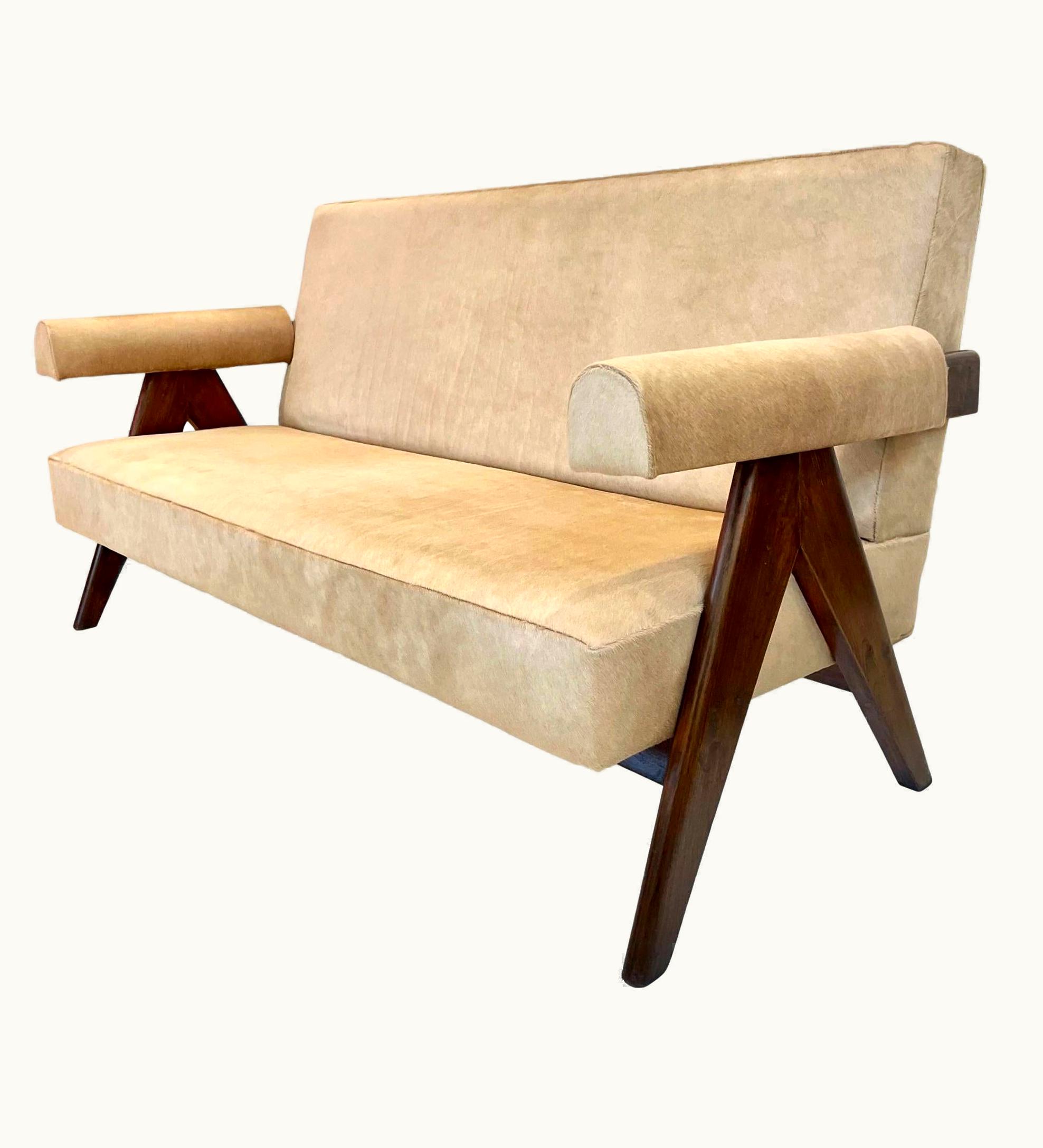 Pierre Jeanneret Pierre Jeanneret X-Leg Sofa In Cowhide, 1950s Chandigargh