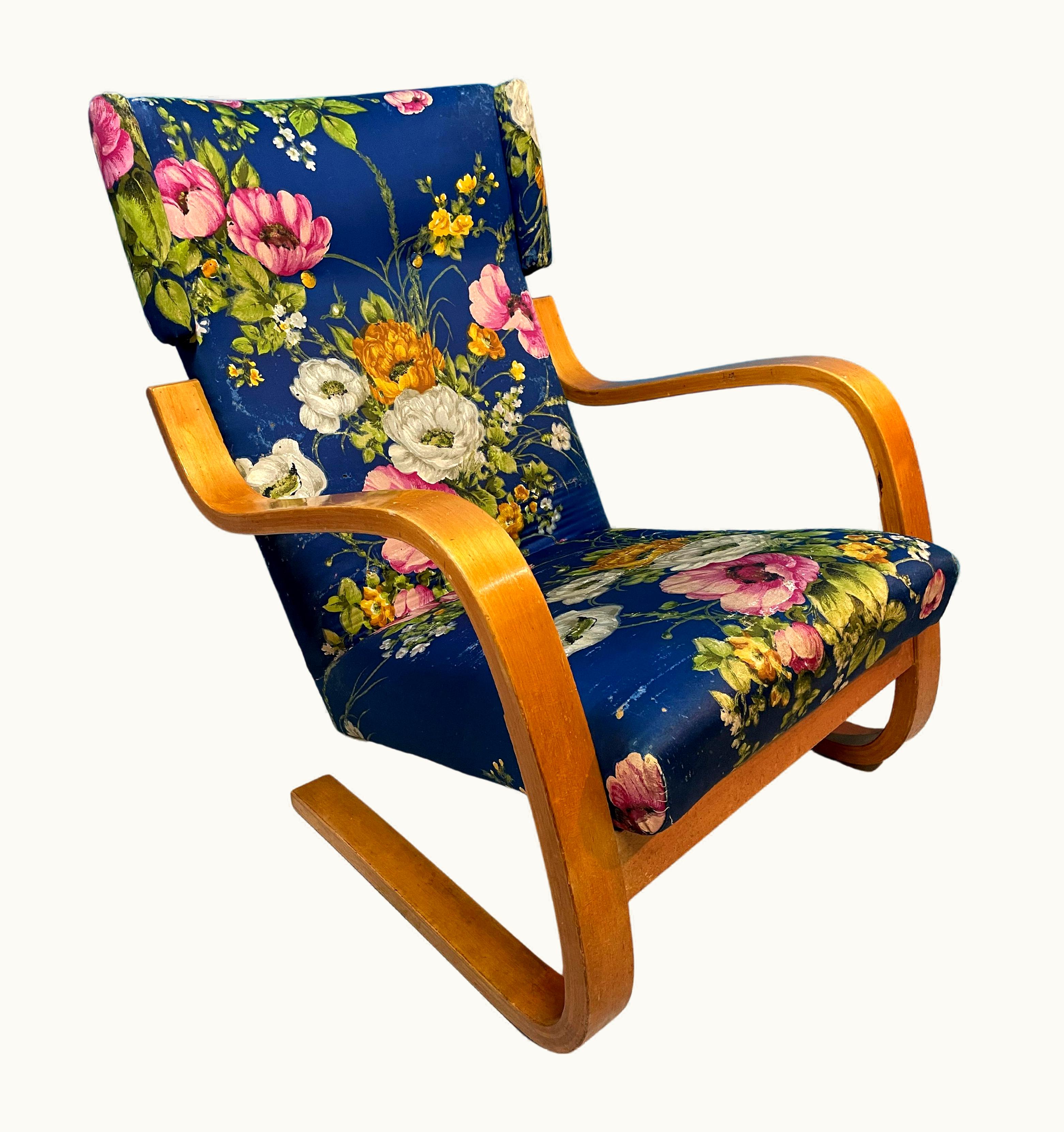 Alvar Aalto Alvar Aalto Lounge Chair A35 Designed By Alvar Aalto For Artek, 1940s