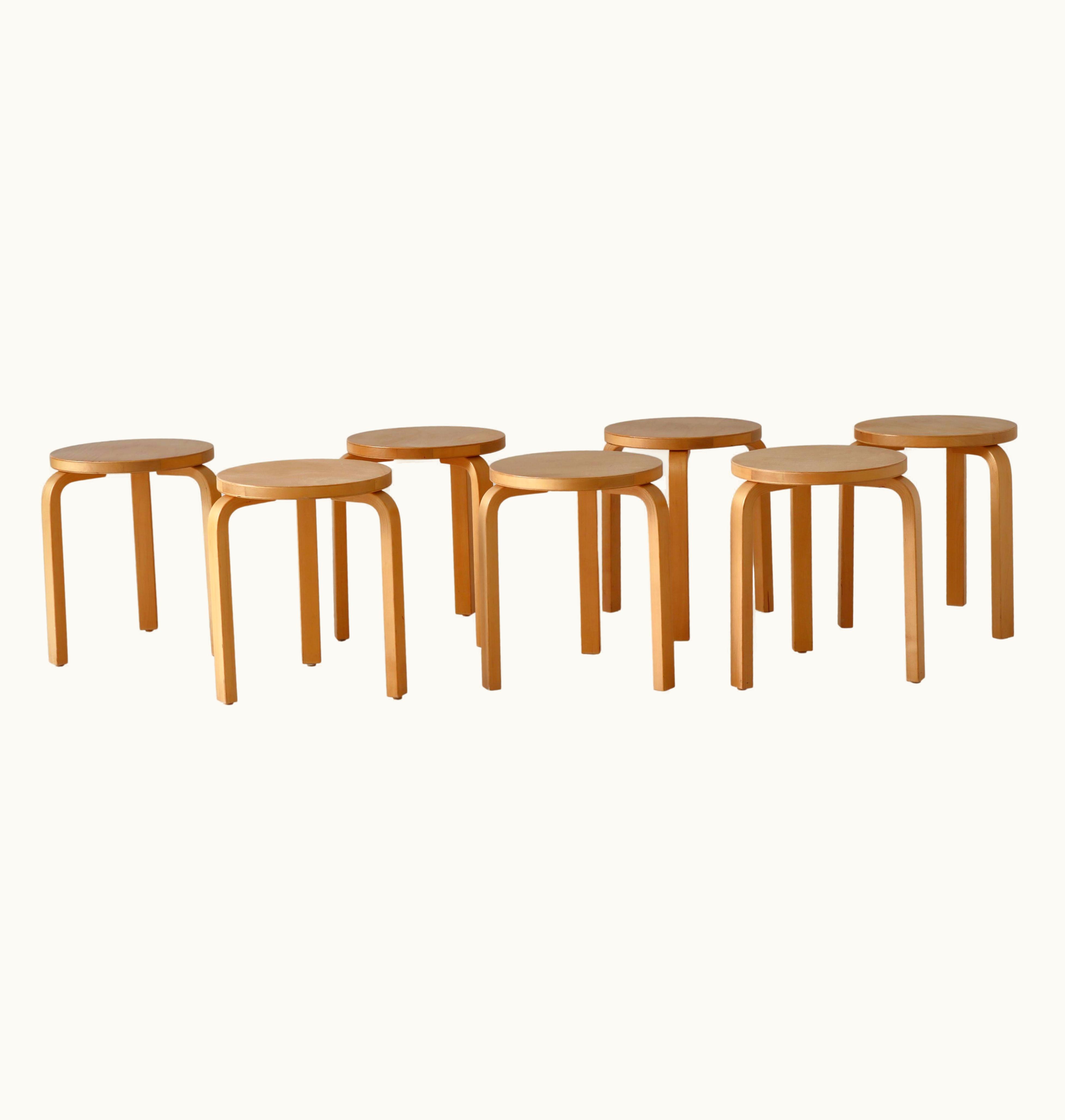 Alvar Aalto Alvar Aalto 7 Vintage L-Leg Stools Model 60 In Birch, 1970s Artek, Finland