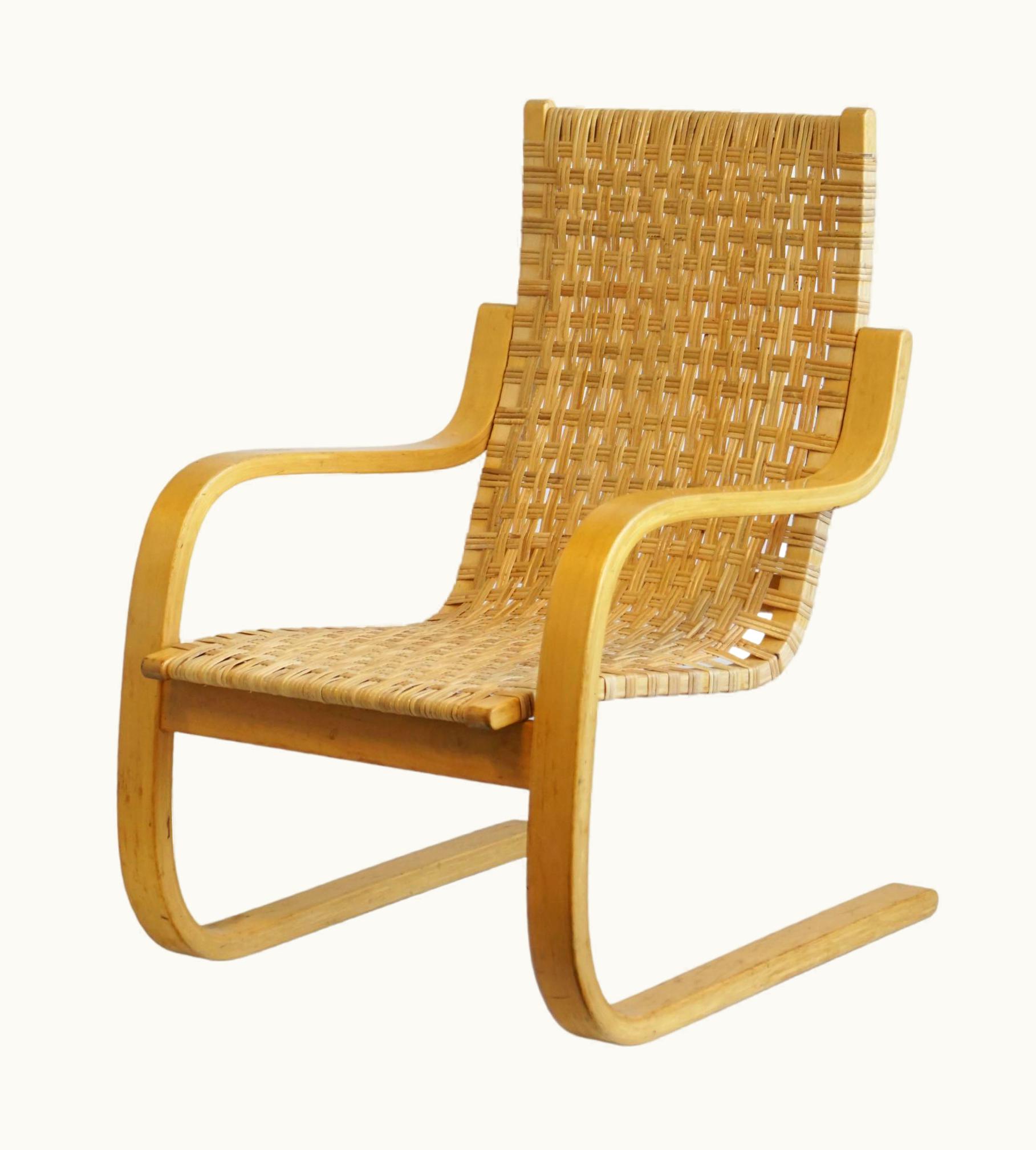 Alvar Aalto Alvar Aalto 1960 Alvar Aalto Cantilever Chair Model 406 By Artek In Birch And Cane Webbing UZ0187263