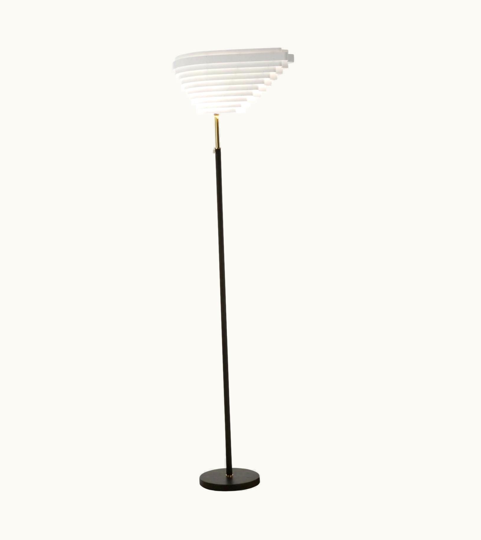 Alvar Aalto Alvar Aalto A805 'Angel Wing' Floor Lamp 1954 For Artek