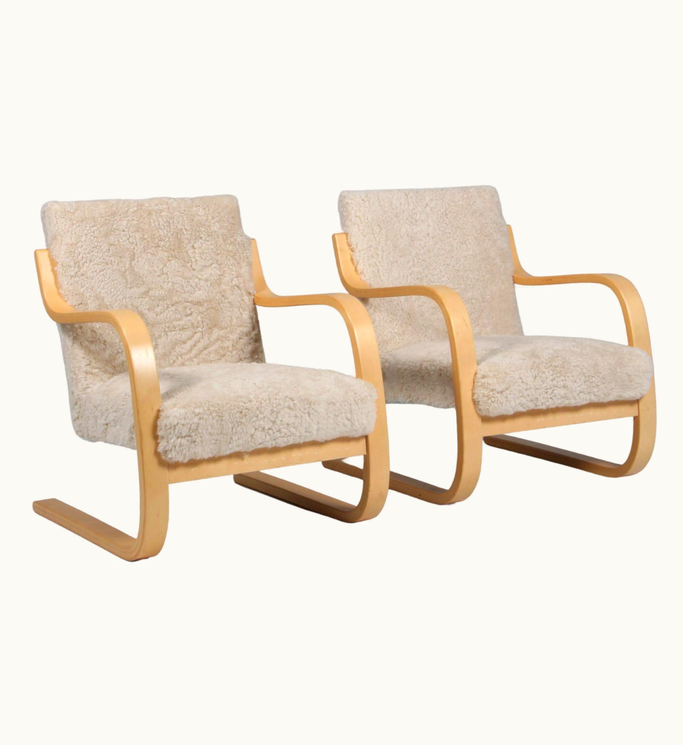 Alvar Aalto Alvar Aalto 402 Series Pair Of Armchair For Artek, Circa 1960, Lambskin
