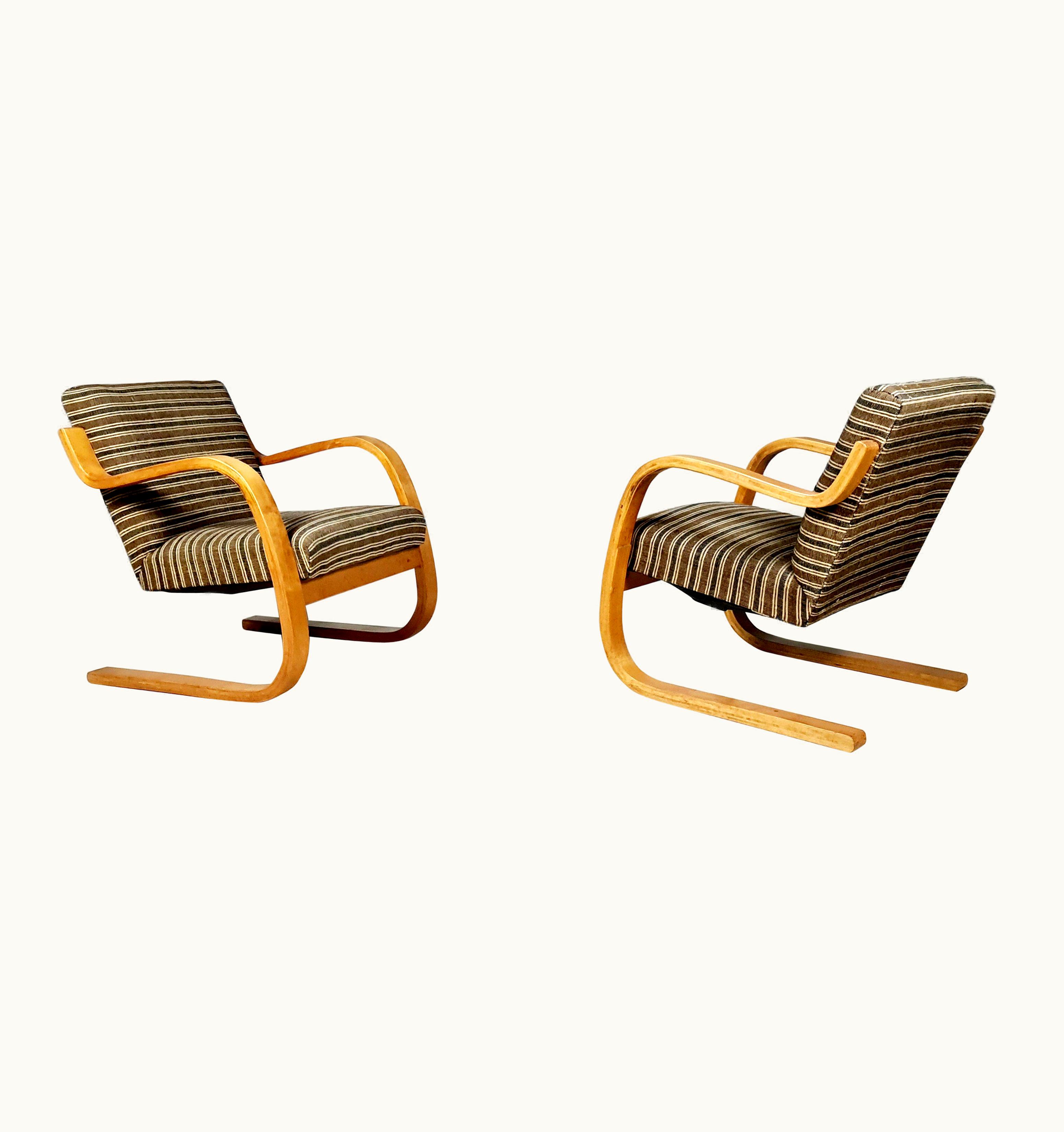 Alvar Aalto Alvar Aalto Set Of 2 First Edition Alvar Aalto 402 Chairs For Finmar, 1930s