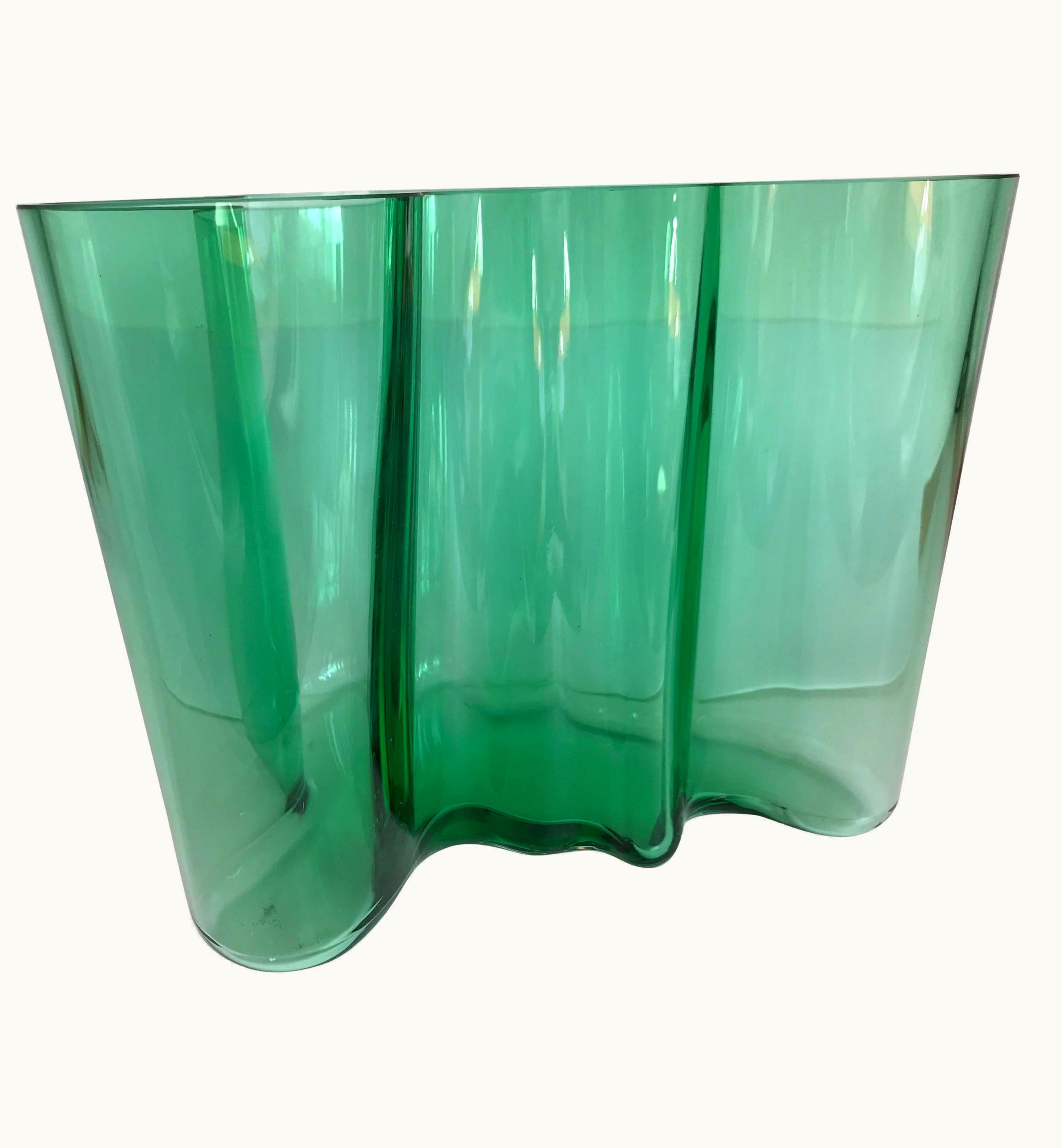 Alvar Aalto Alvar Aalto Large Savoy Vase In Emerald Green For IIttala