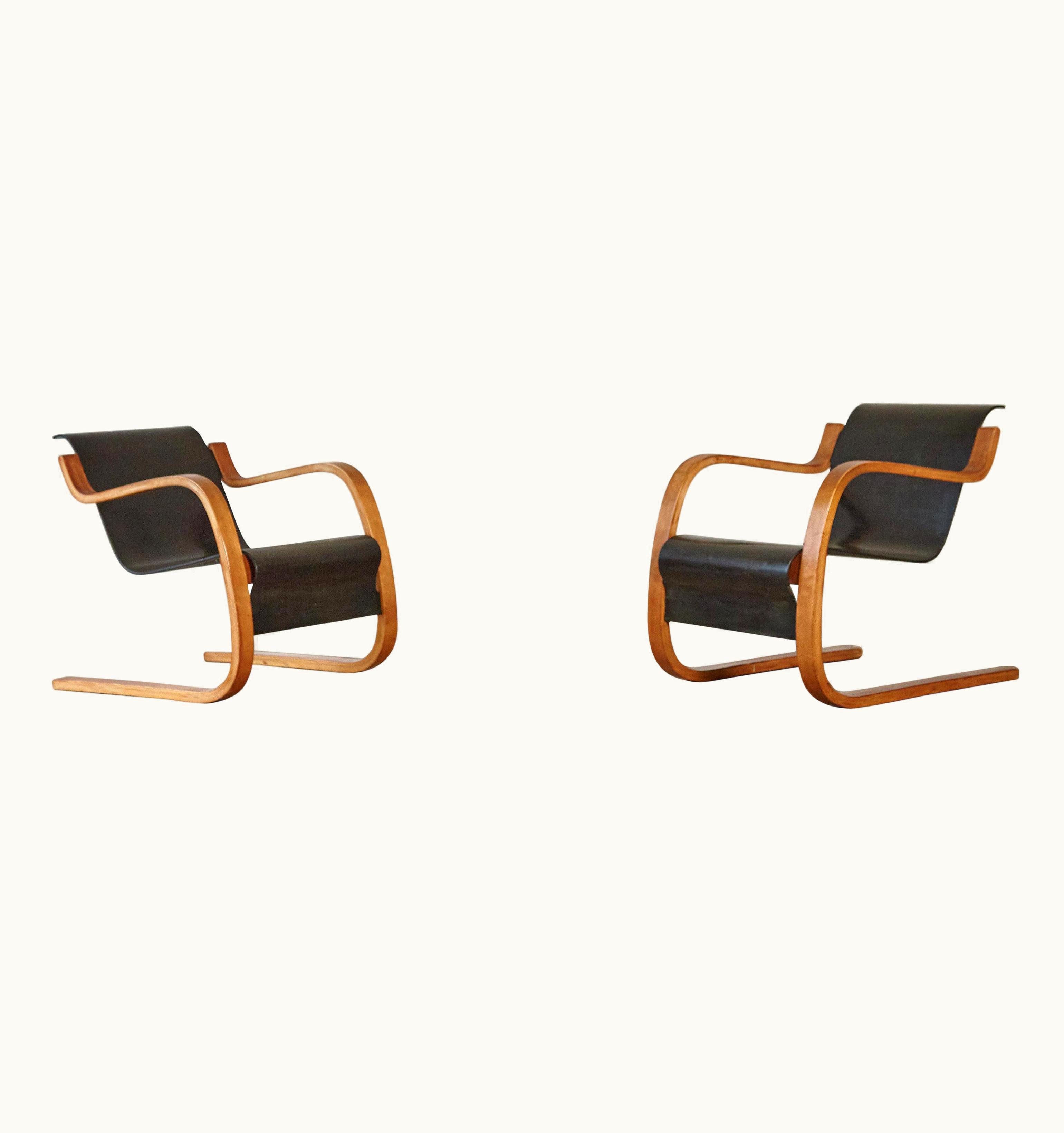 Alvar Aalto Alvar Aalto Rare, Early Alvar Aalto Model 31/42 Cantilevered Armchairs, Finland, 1930s