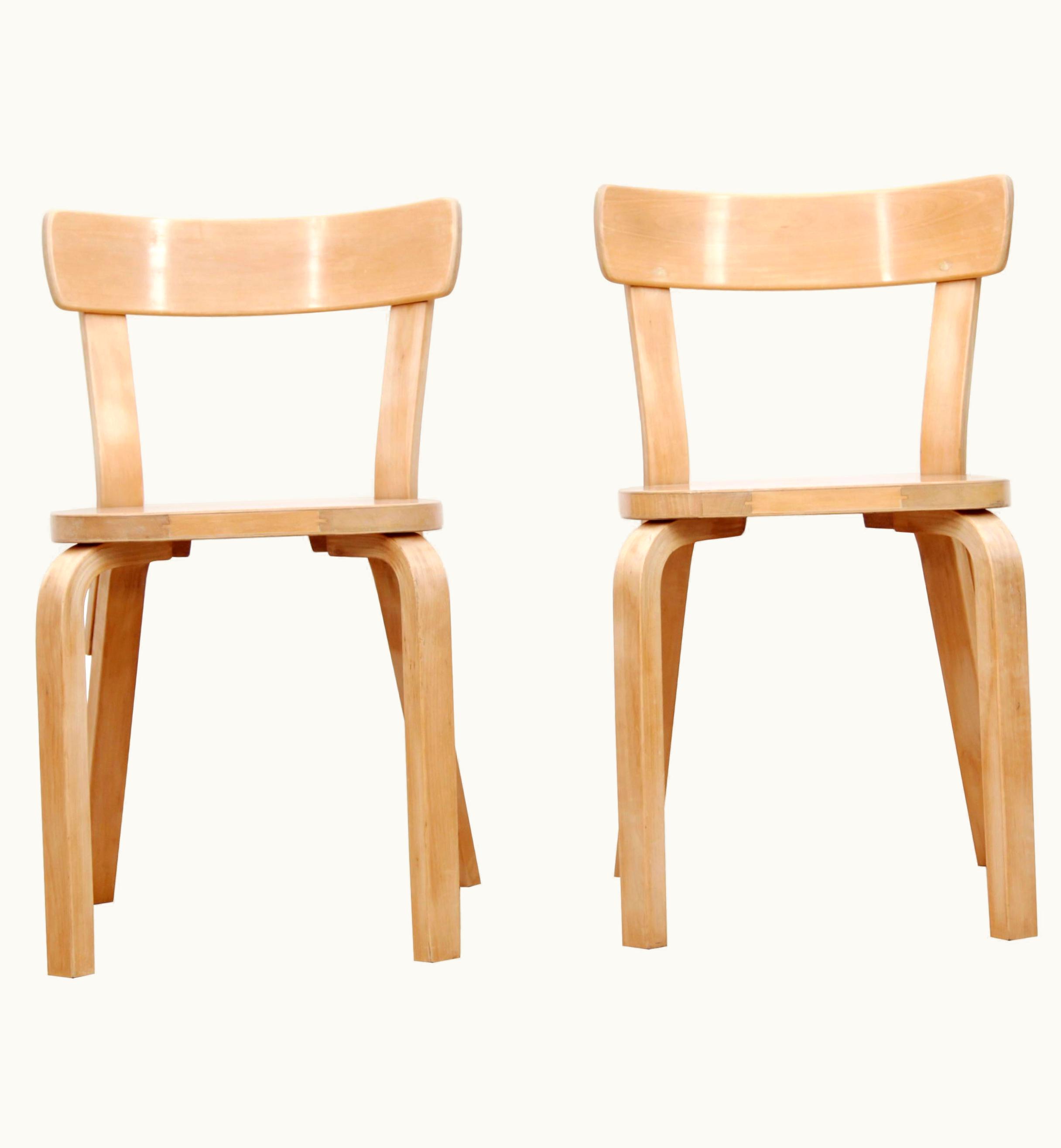 Alvar Aalto Alvar Aalto Mid-Century Modern Scandinavian Pair Of Chairs Model 69 By Alvar Aalto