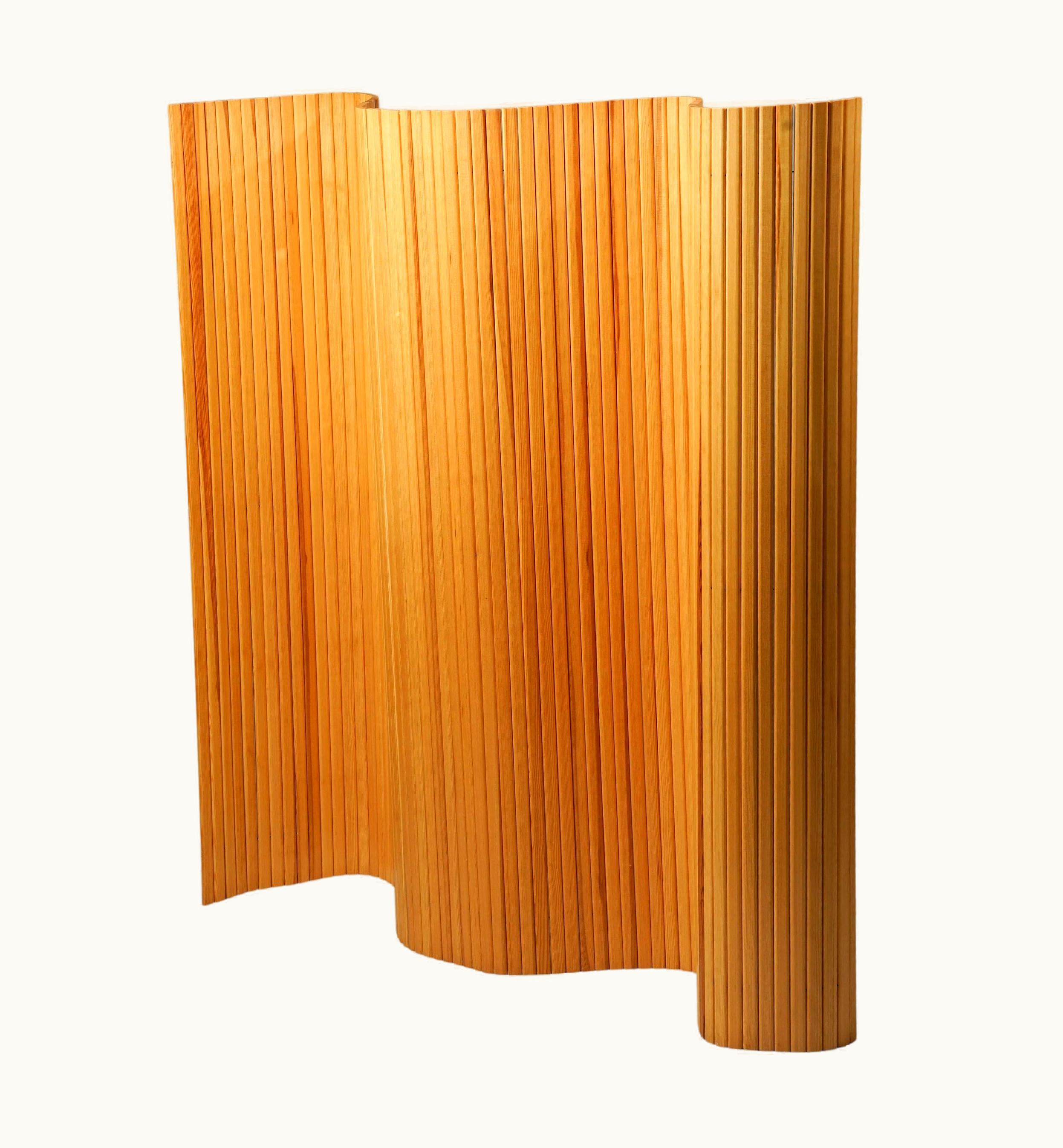 Alvar Aalto Alvar Aalto Screen 100 By Alvar Aalto For Artek, 1970s