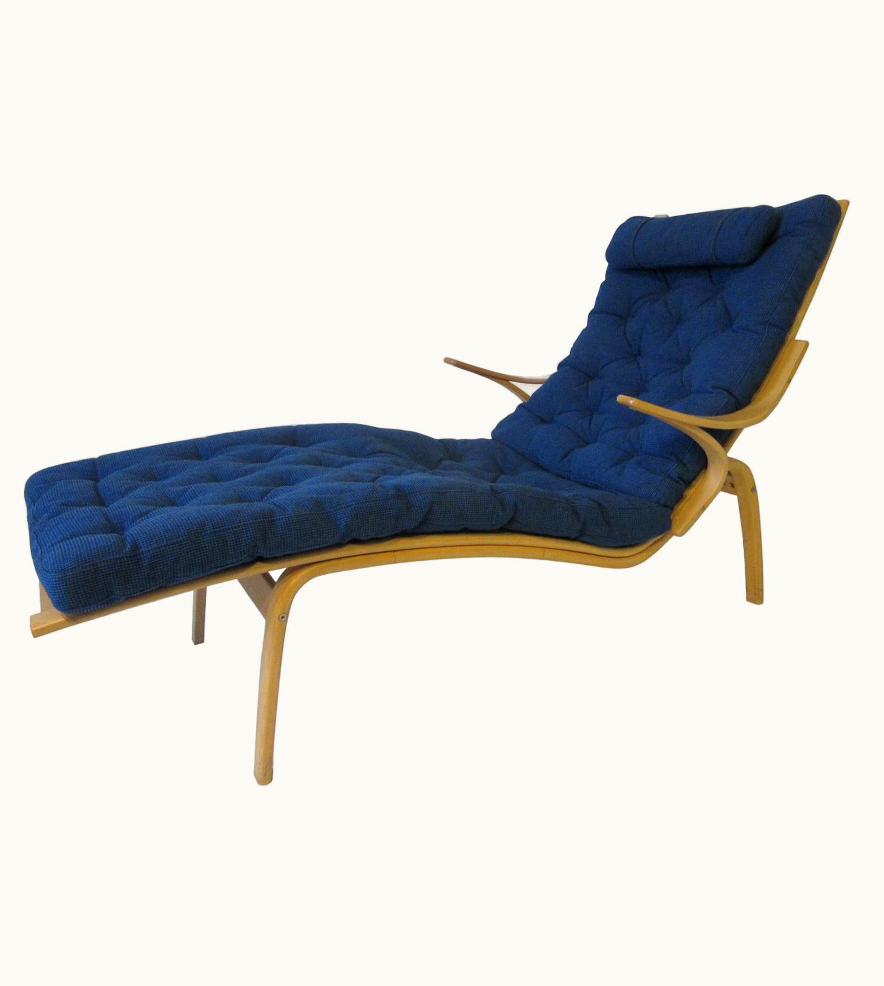 Alvar Aalto Alvar Aalto Chaise Lounge Chair For Artek Finland