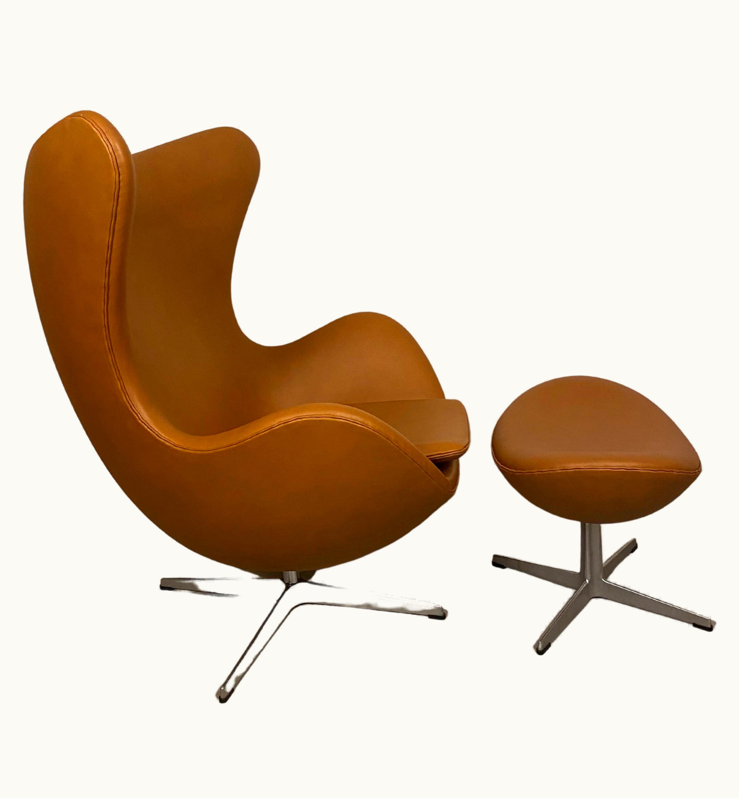 Arne Jacobsen Arne Jacobsen Egg Chair With Ottoman By Arne Jacobsen For Fritz Hansen, 2004