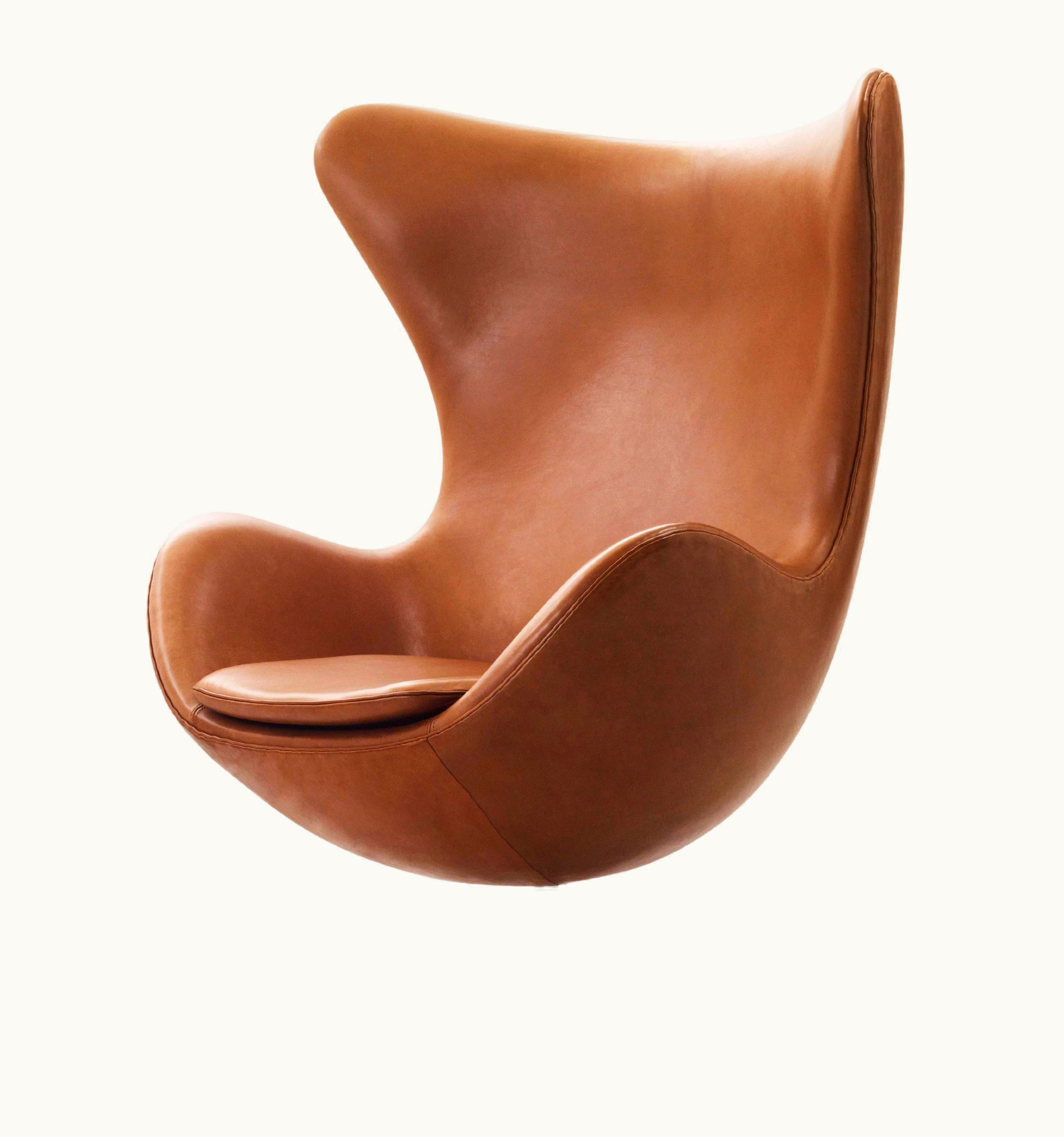 Arne Jacobsen Arne Jacobsen Egg Chair In Walnut Leather & Silver Grey Base By Arne Jacobsen For Fritz Hansen