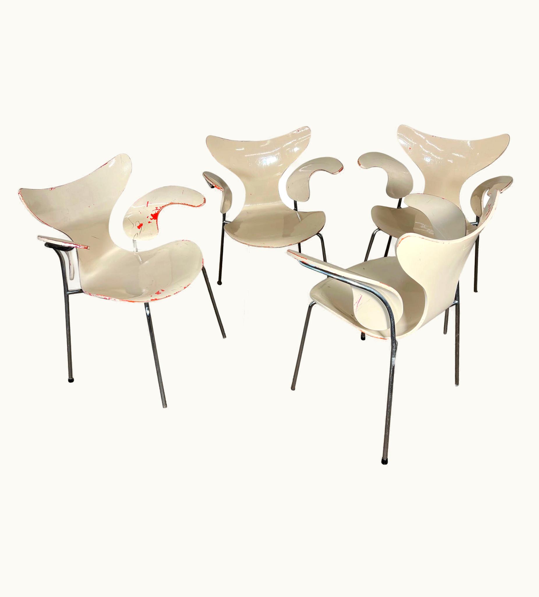 Arne Jacobsen Arne Jacobsen 4 Mid-Century Modern Danish Chairs Arne Jacobsen For Fritz Hansen Seagull Chairs