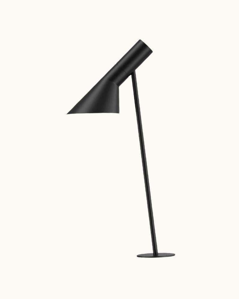 Arne Jacobsen Arne Jacobsen Short 'AJ Garden' Bollard In Black With Spike For Louis Poulsen