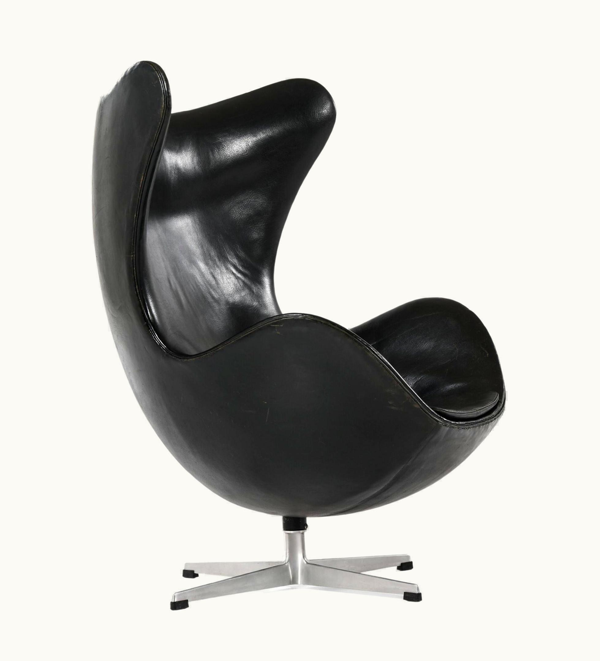 Arne Jacobsen Arne Jacobsen Easy Chair Model 3316 / Egg Produced By Fritz Hansen