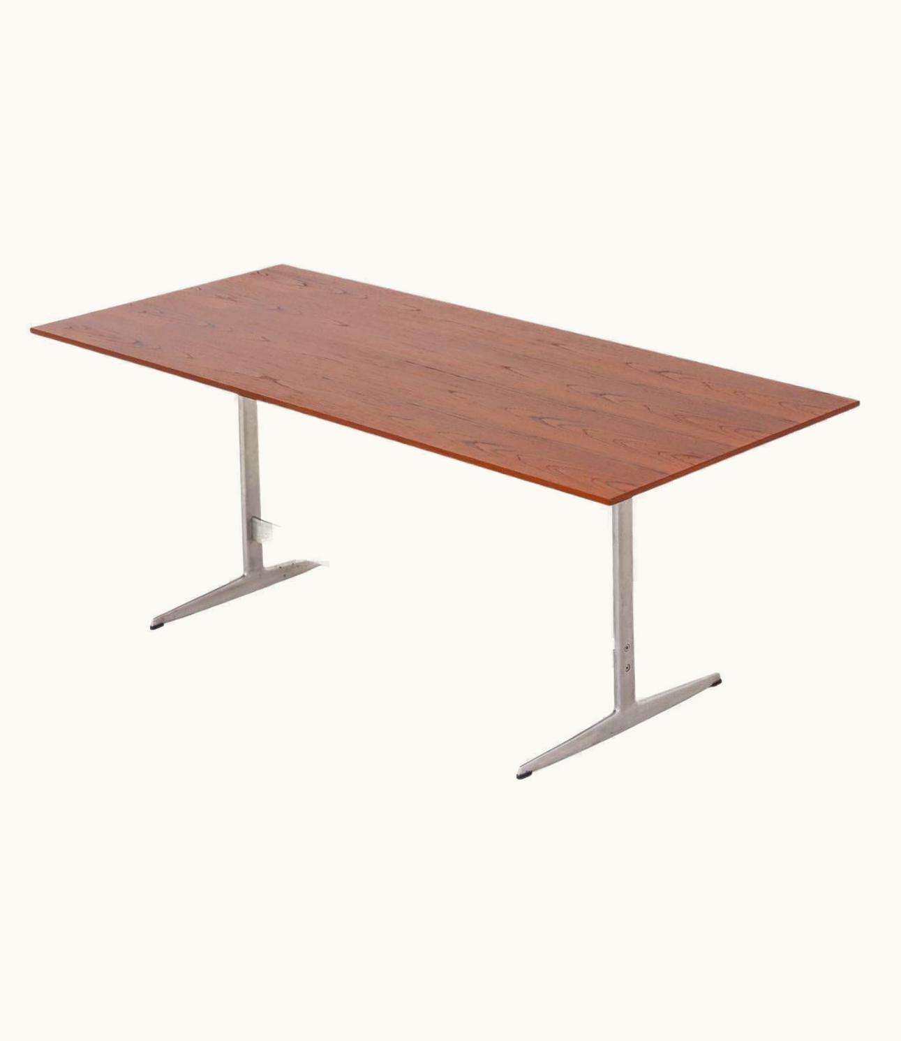 Arne Jacobsen Arne Jacobsen Dining Table By Arne Jacobsen