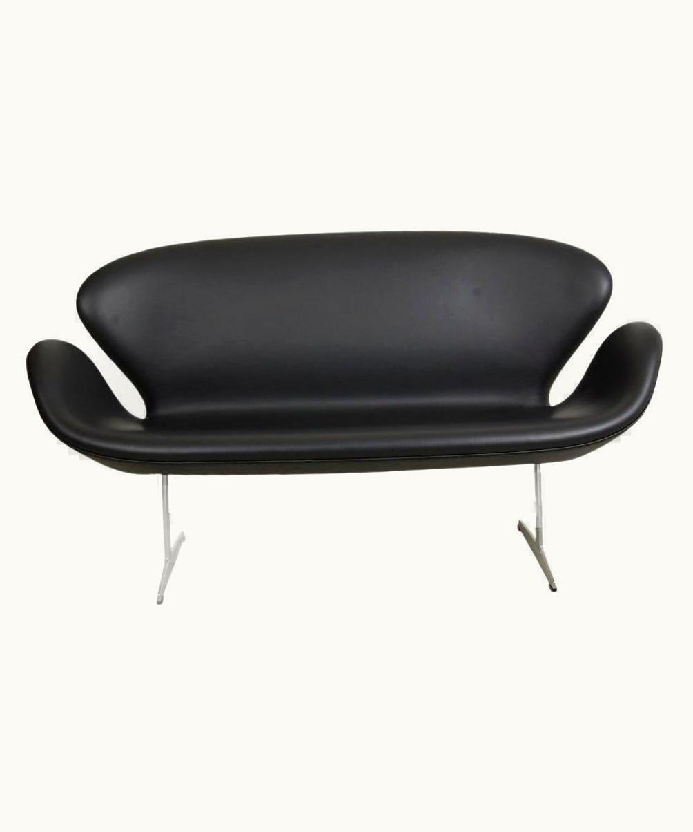 Arne Jacobsen Arne Jacobsen Swan Sofa In Black Leather