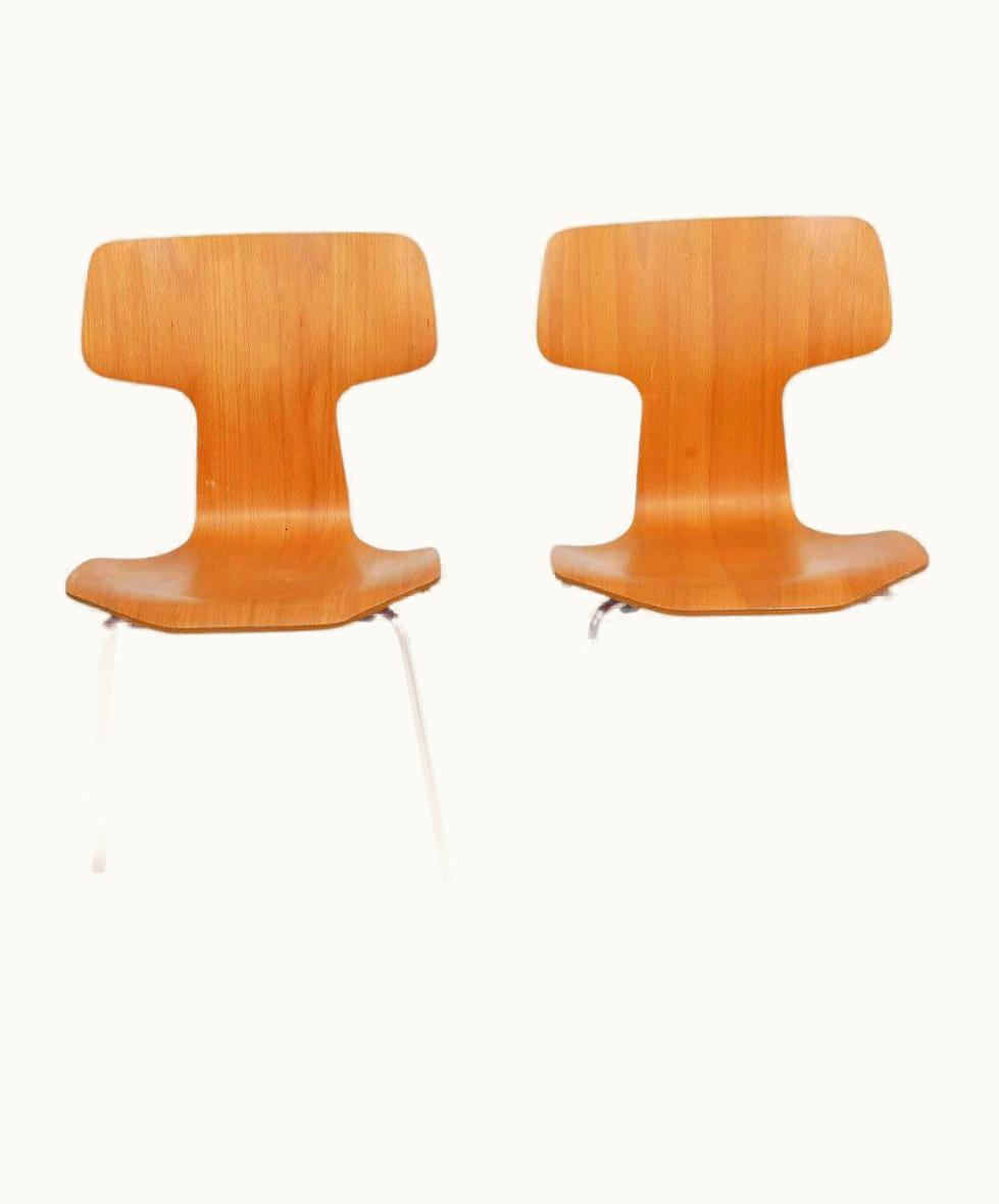 Arne Jacobsen Arne Jacobsen Set Of T-Chairs Of Beechwood And With Chrome Legs