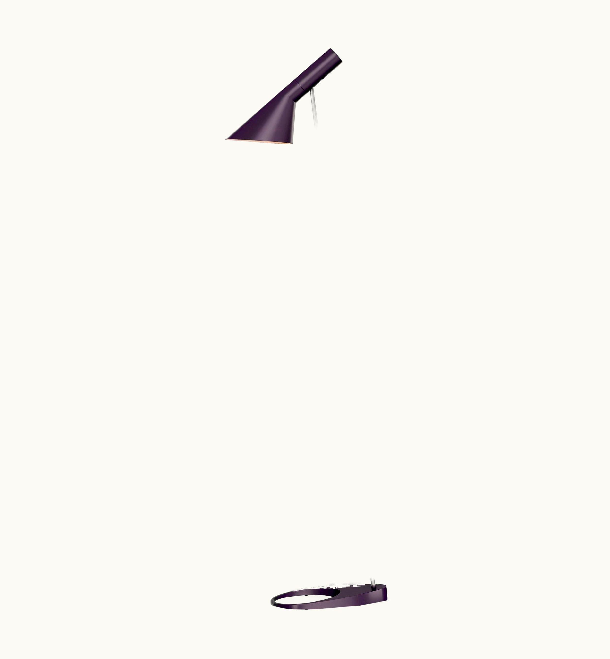 Arne Jacobsen Arne Jacobsen AJ Floor Lamp In Aubergine For Louis Poulsen
