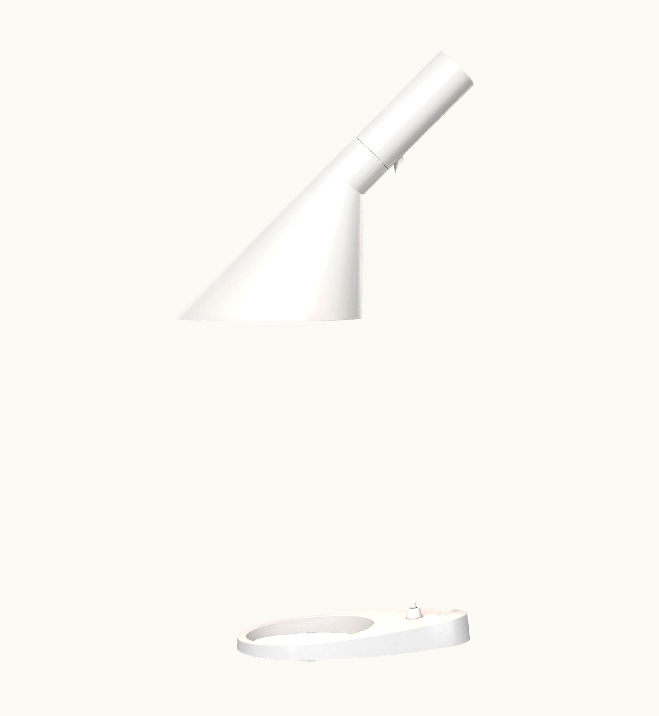 Arne Jacobsen Arne Jacobsen AJ Table Lamp In White For Louis Poulsen