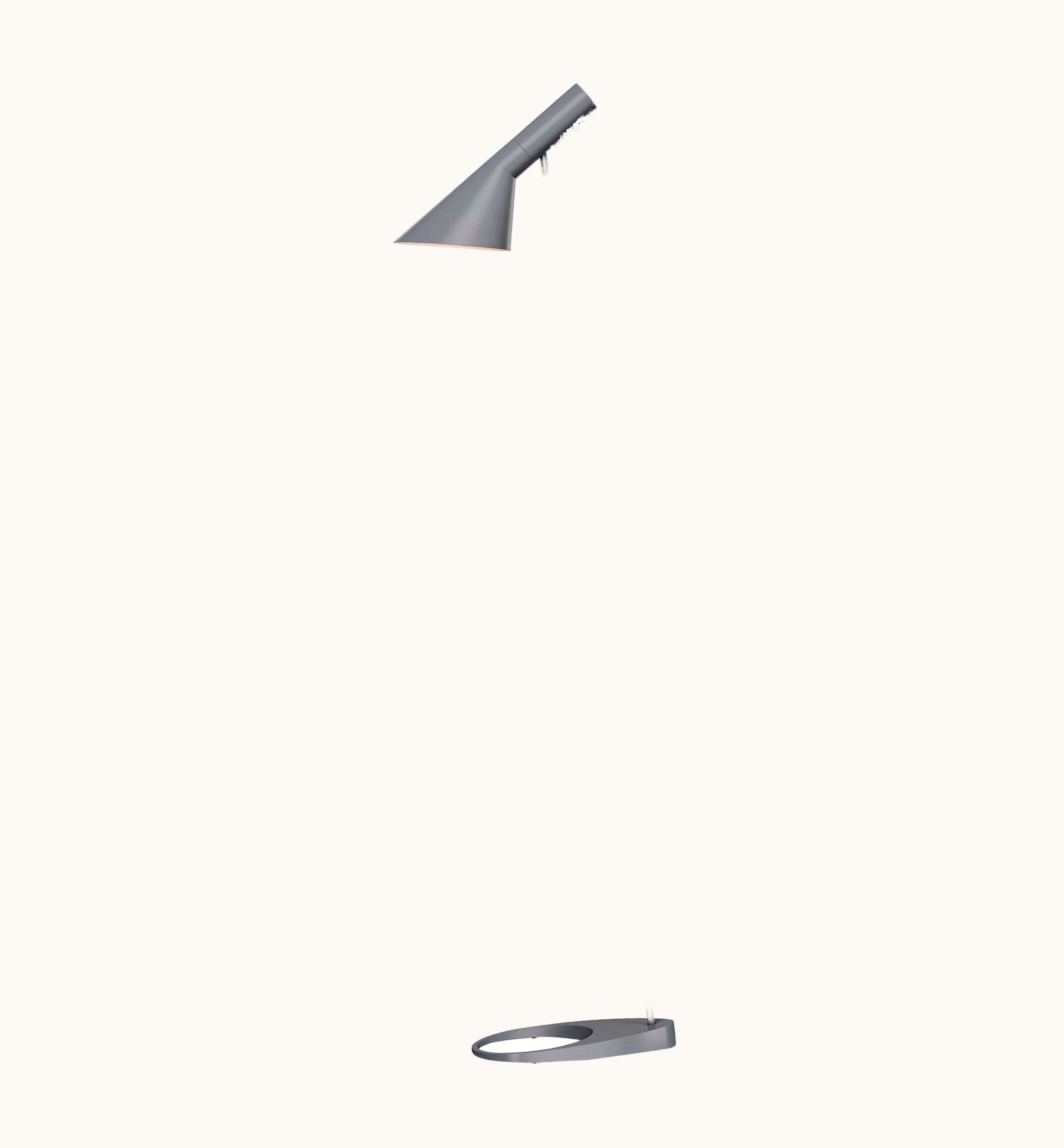 Arne Jacobsen Arne Jacobsen AJ Floor Lamp In Dark Gray For Louis Poulsen