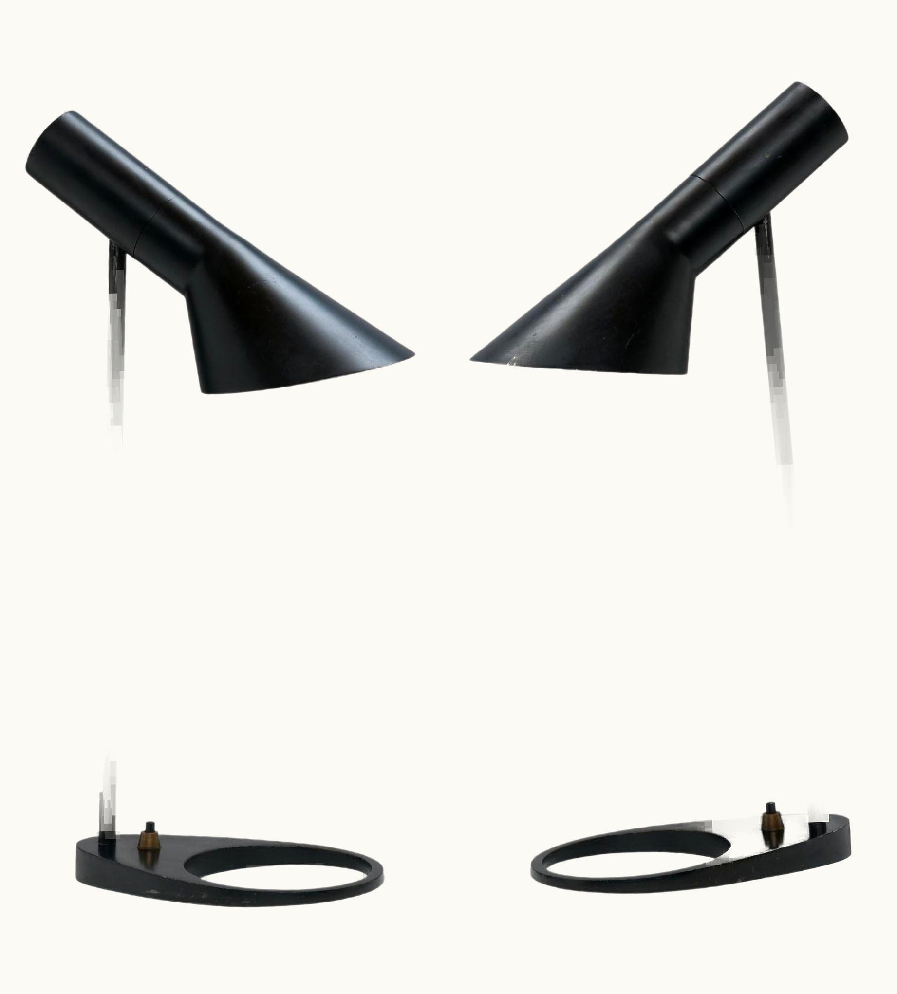 Arne Jacobsen Arne Jacobsen First Edition Black Arne Jacobsen AJ VIsor Table Lamp By Louis Poulsen