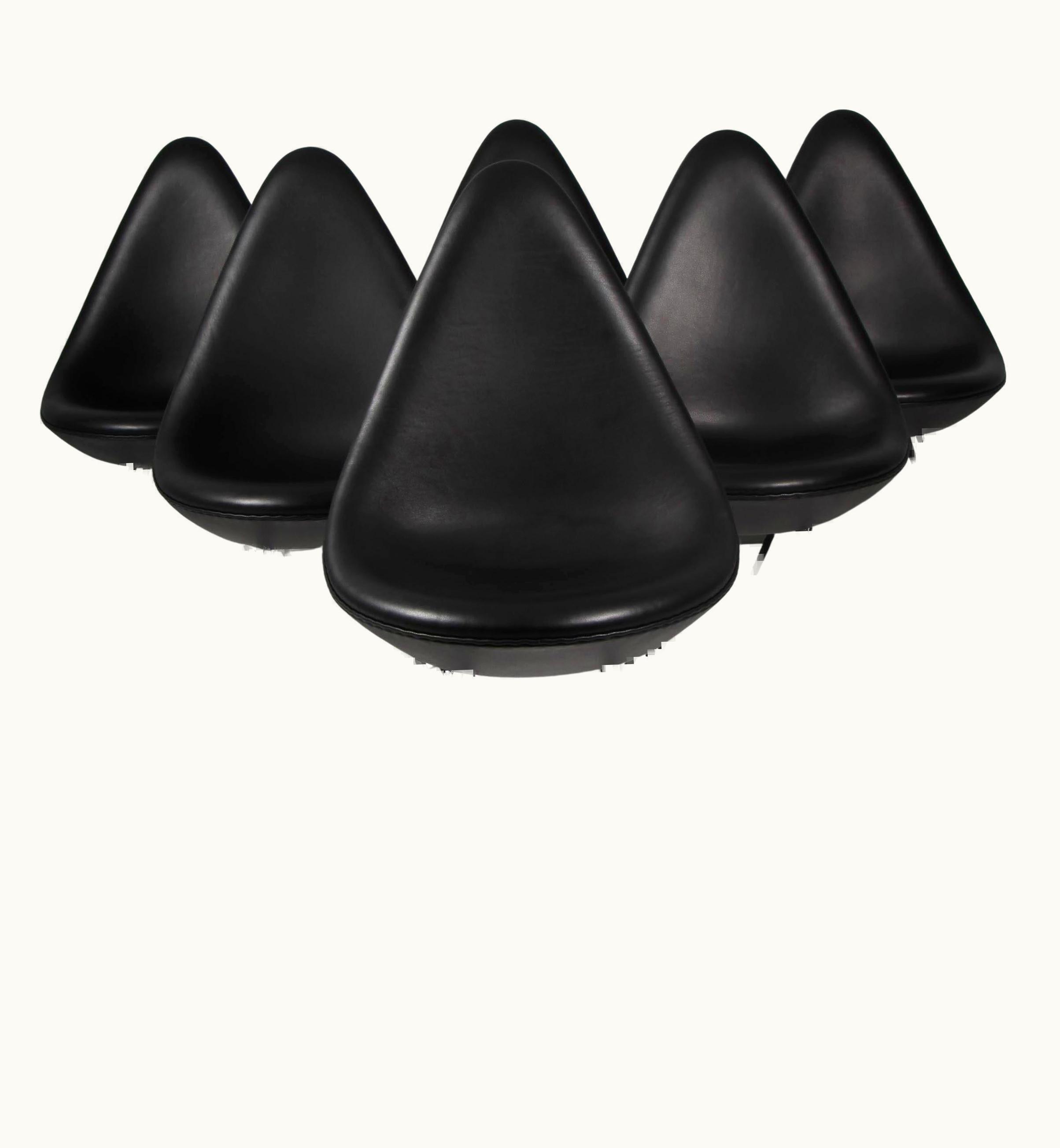 Arne Jacobsen Arne Jacobsen, Dining Chair Model 3110, Drop Chair, Black Aniline Leather