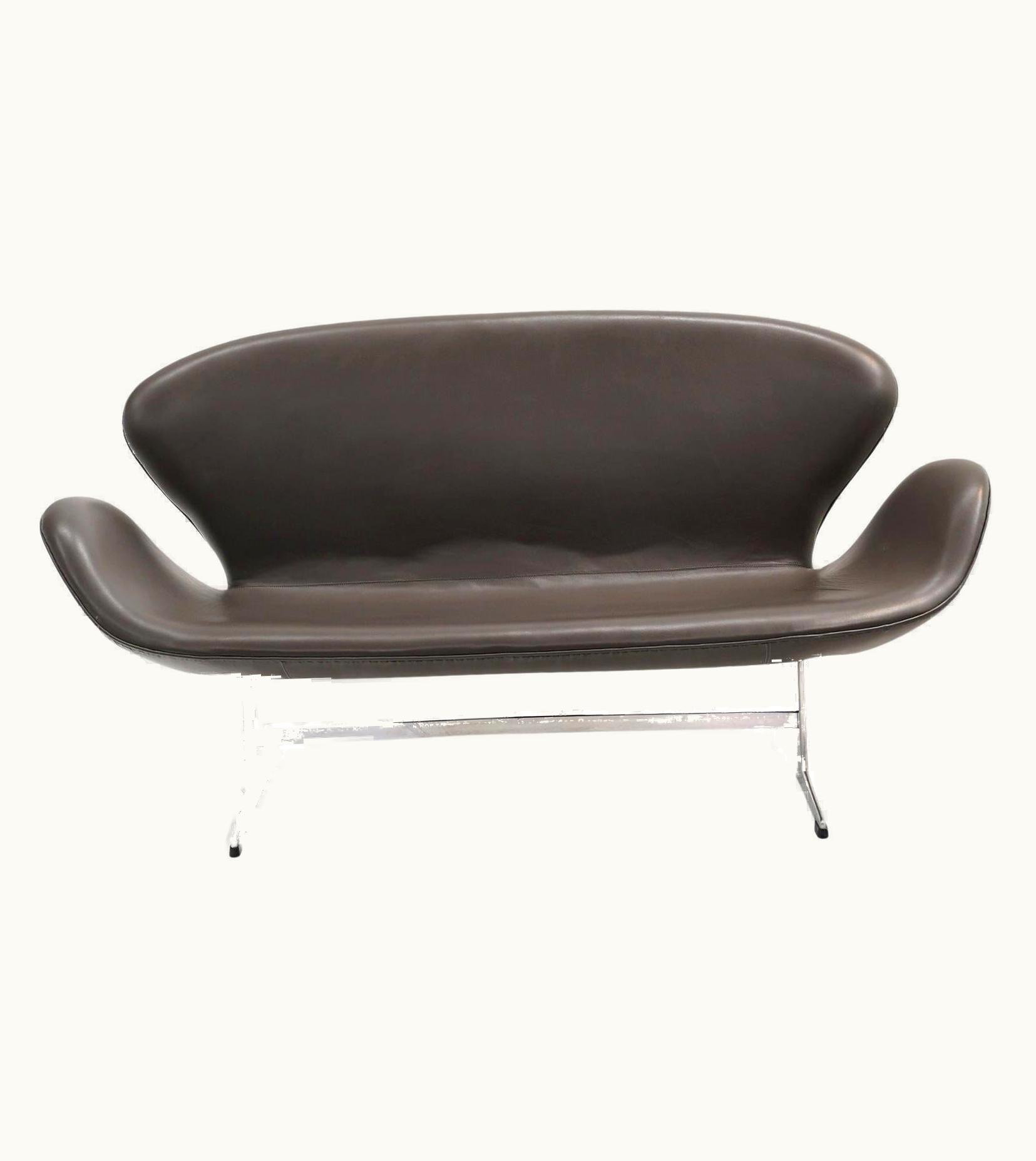 Arne Jacobsen Arne Jacobsen Swan Settee / Sofa By Arne Jacobsen For Fritz Hansen, Original Leather