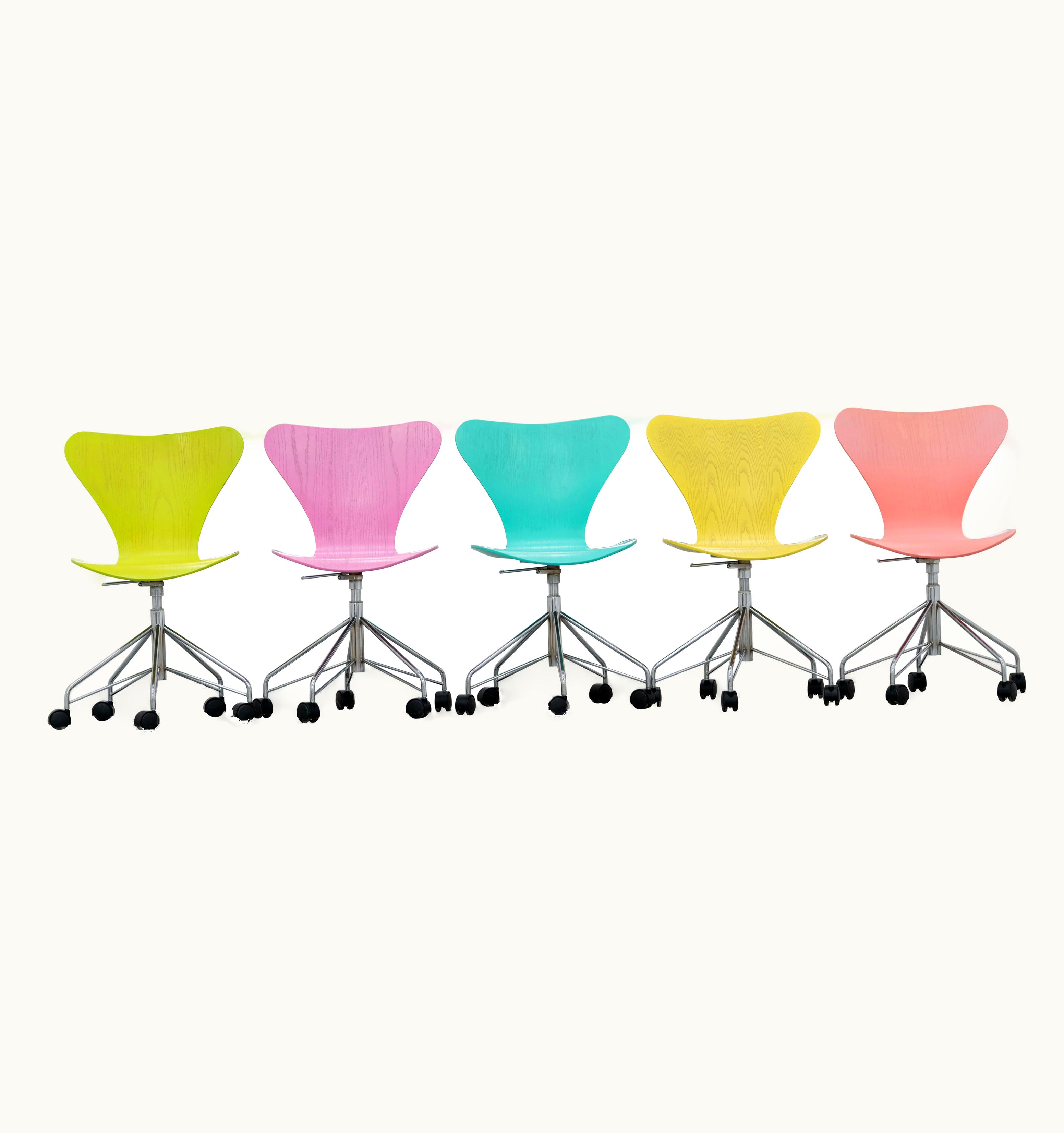 Arne Jacobsen Arne Jacobsen 3117 Swivel Chair, Series 7 Office, 1955 By Fritz Hansen Denmark