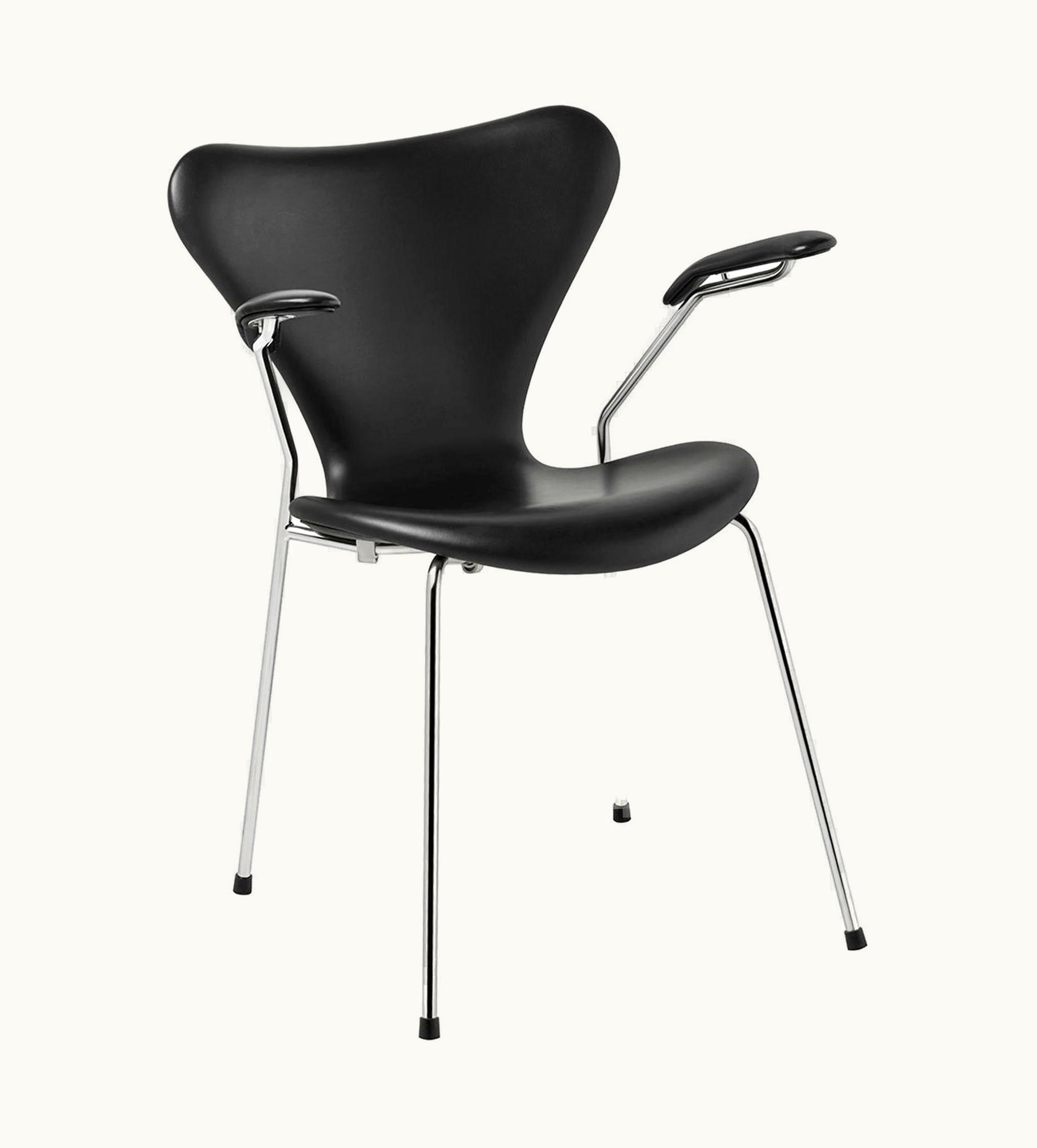 Arne Jacobsen Arne Jacobsen Model 3207 Fully Upholstered