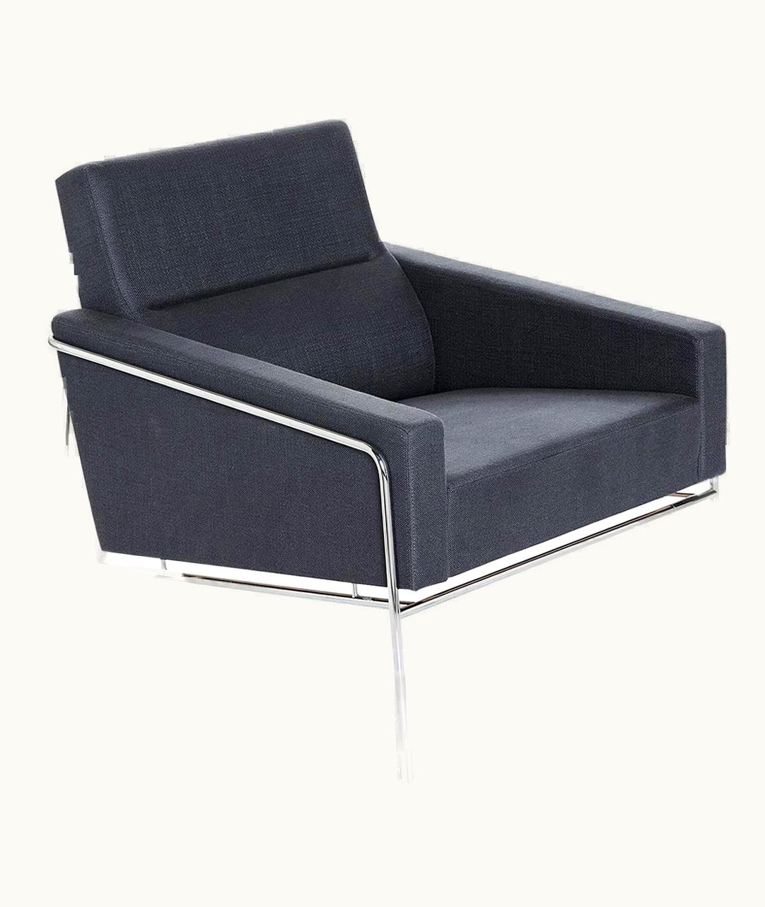 Arne Jacobsen Arne Jacobsen Model Series 3300 Easy Chair Fabric