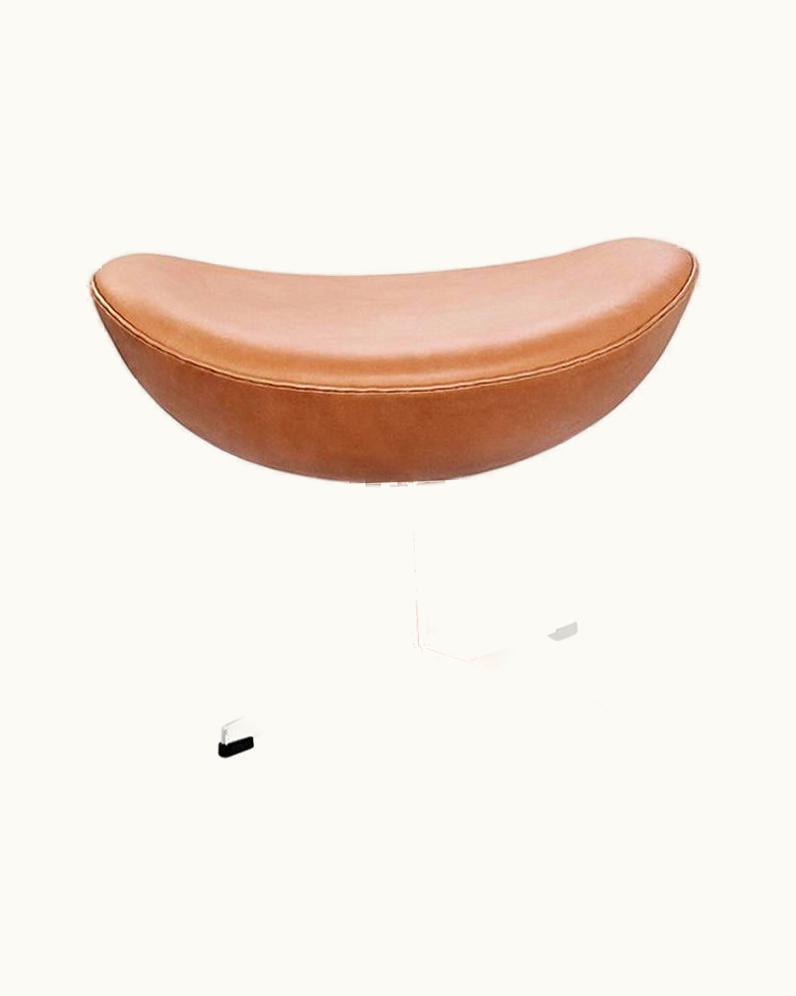 Arne Jacobsen Arne Jacobsen Model 3127 Egg Footstool