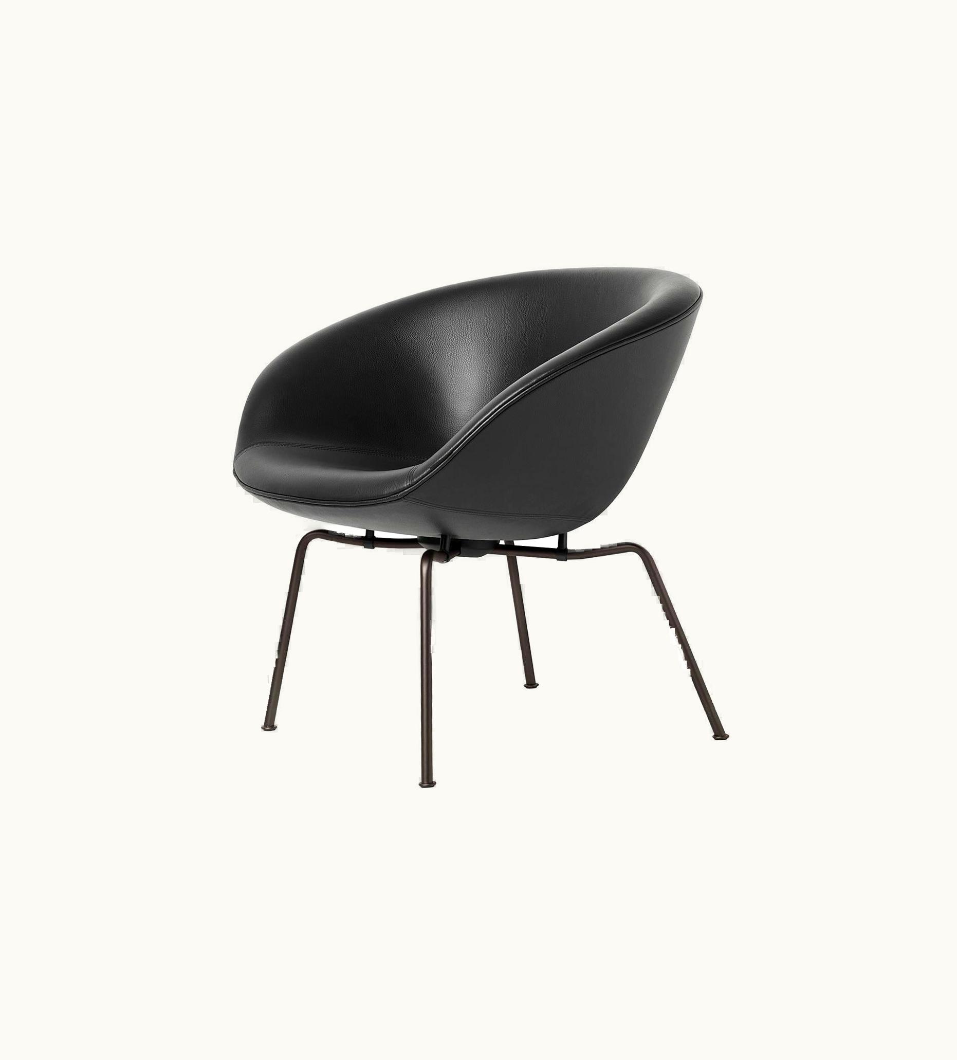 Arne Jacobsen Arne Jacobsen Model 3318 Pot Easy Chair Leather