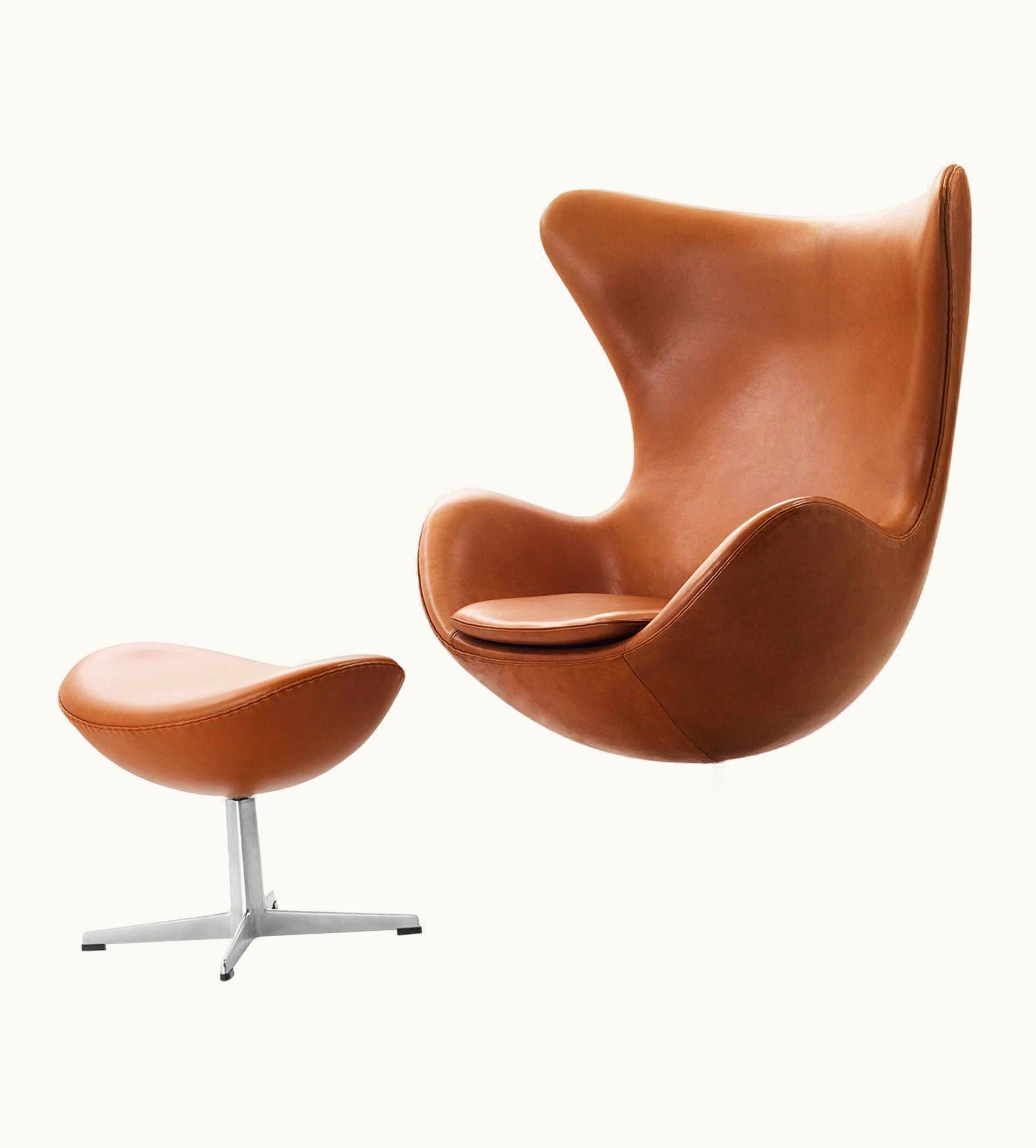 Arne Jacobsen Arne Jacobsen Model 3316 Egg Easy Chair Leather