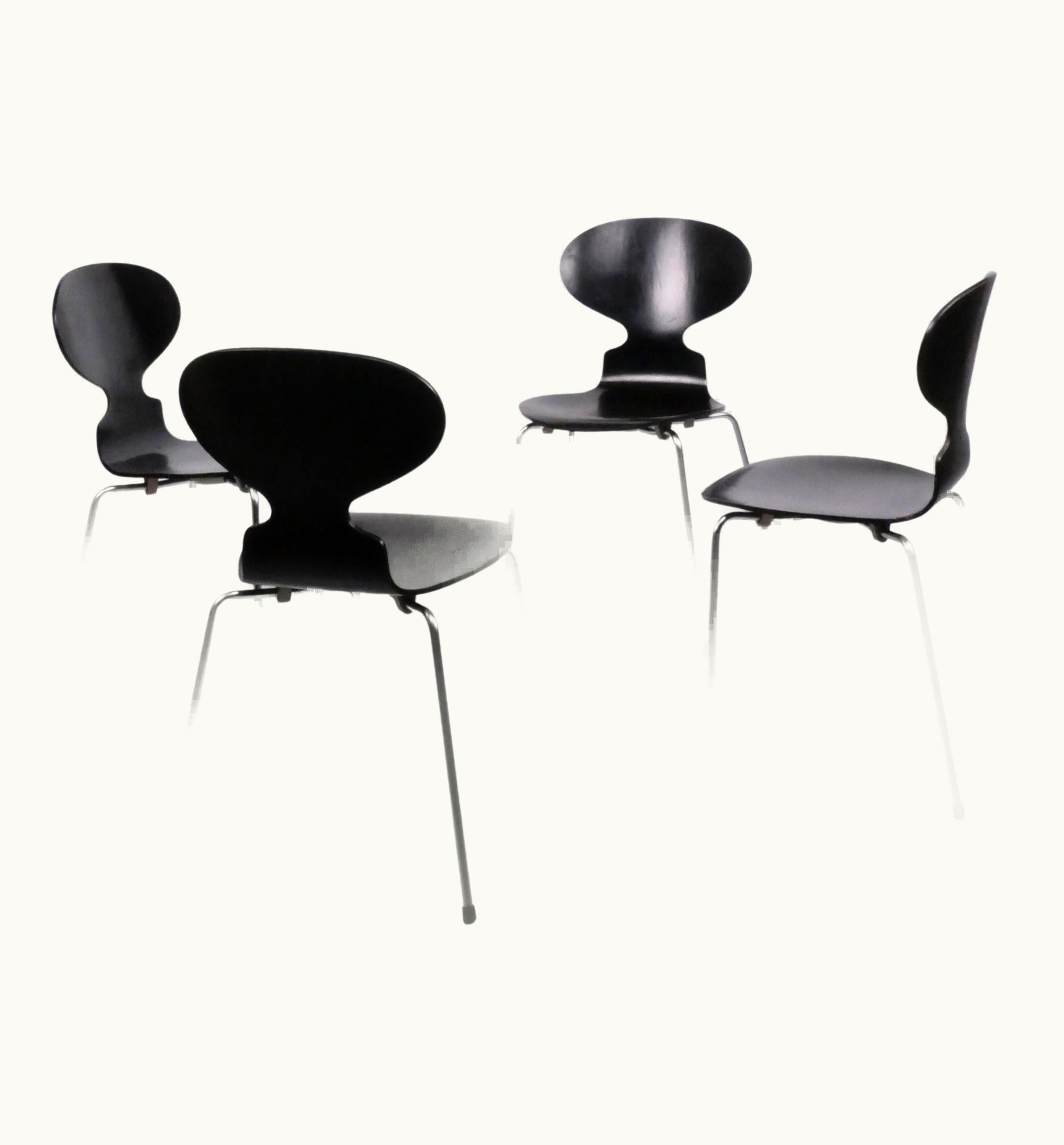 Arne Jacobsen Set Of 4 'Ant' Chairs By Arne Jacobsen For Fritz Hansen, 2 Early Sets Available
