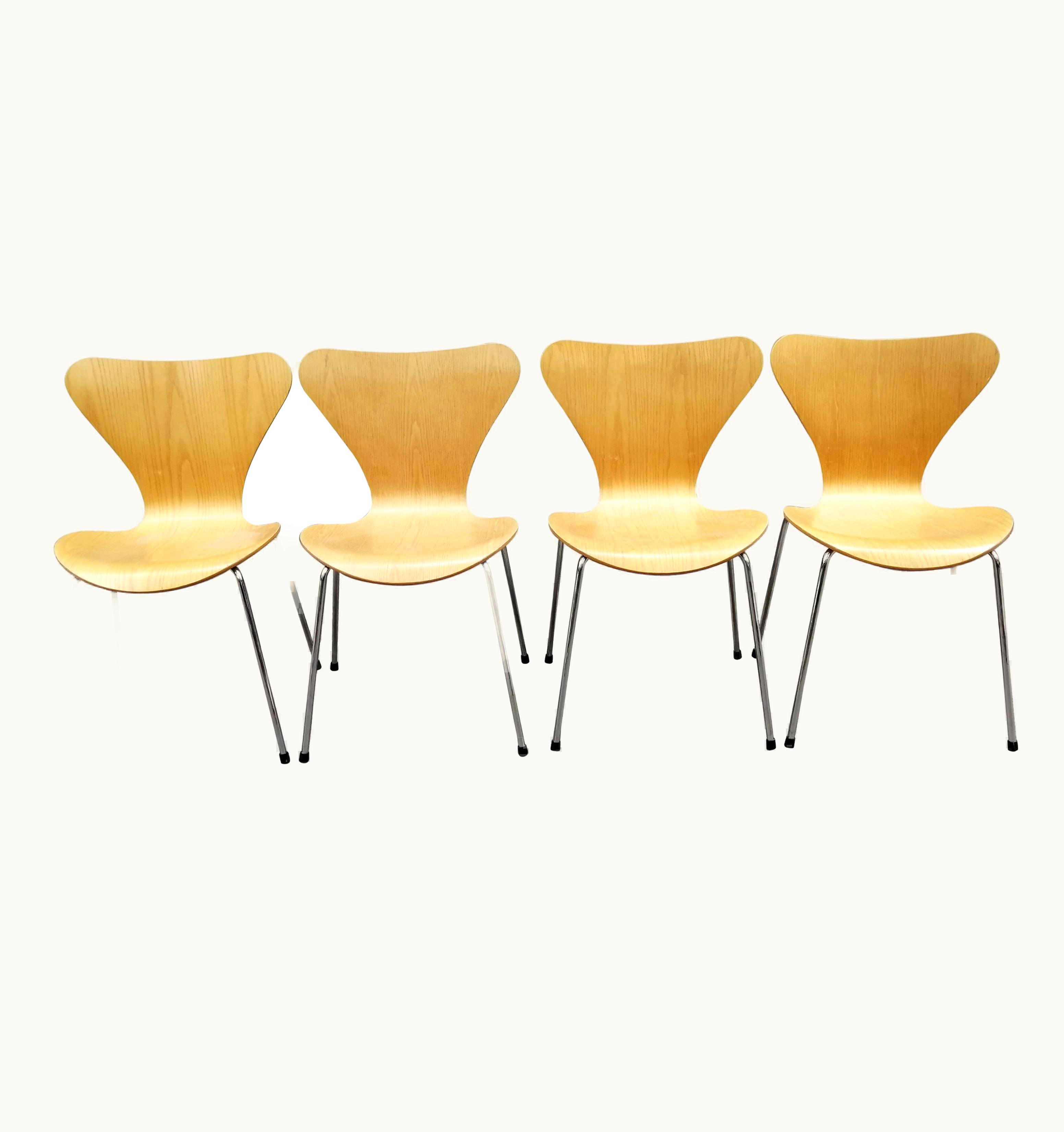 Arne Jacobsen Arne Jacobsen Set Of 4 Model 3107 Chairs