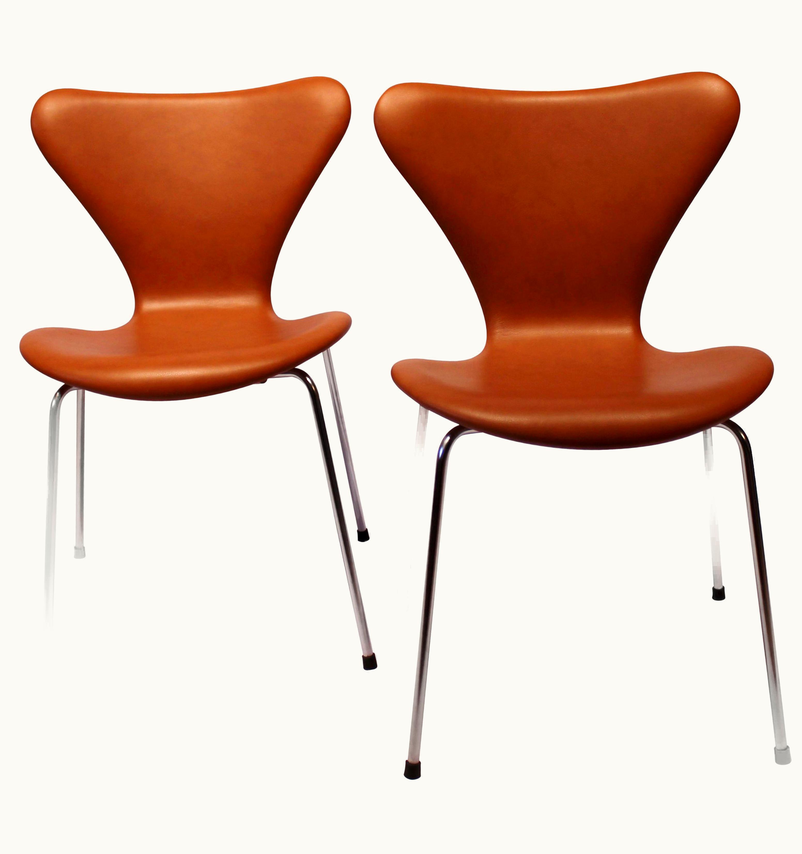 Arne Jacobsen Arne Jacobsen Pair Of Series 7 Chair, Model 3107 In Cognac Savanne Leather By Arne Jacobsen
