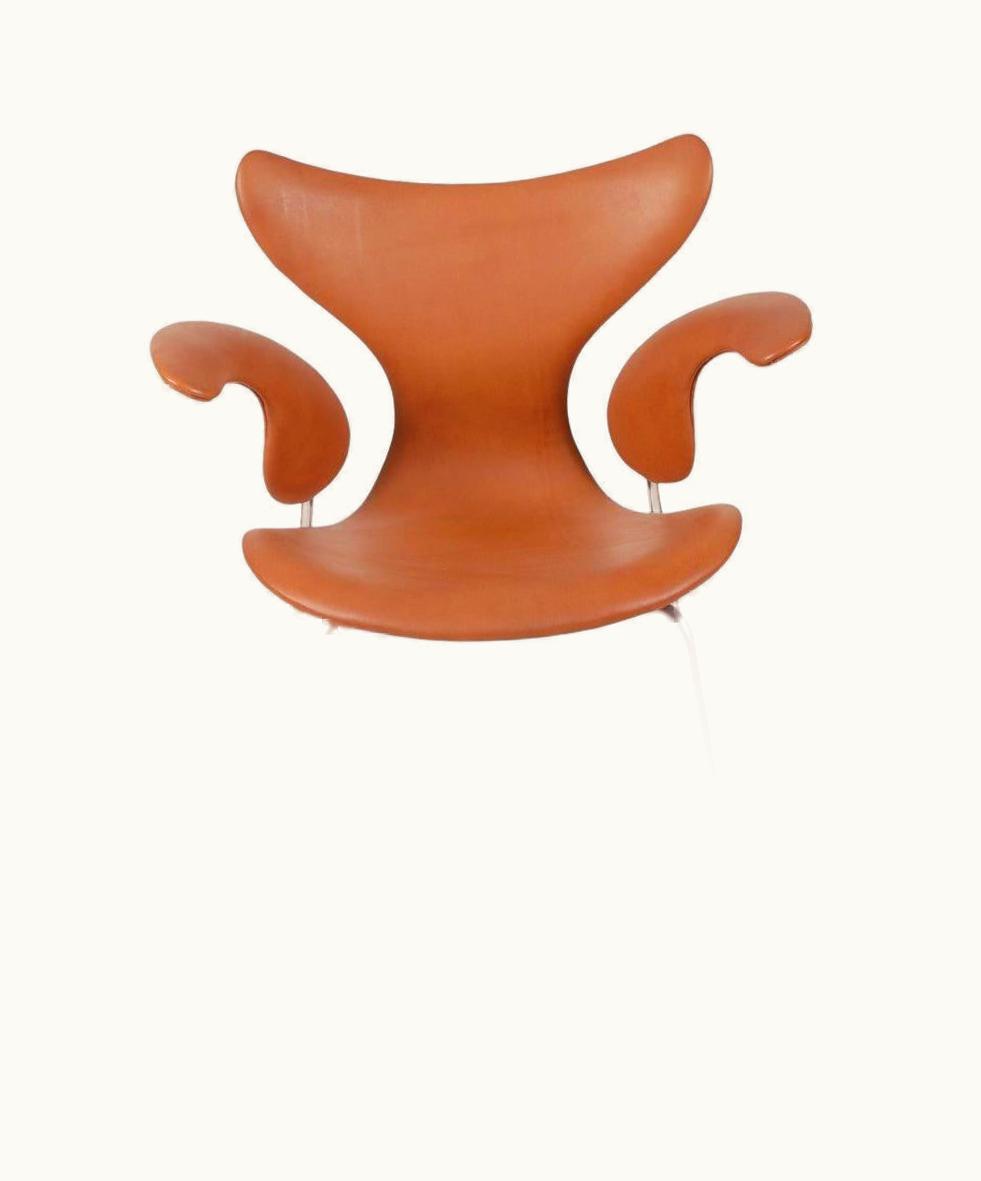 Arne Jacobsen Arne Jacobsen Lily Armchair, 3208 Newly Upholstered With Cognac Aniline Leather