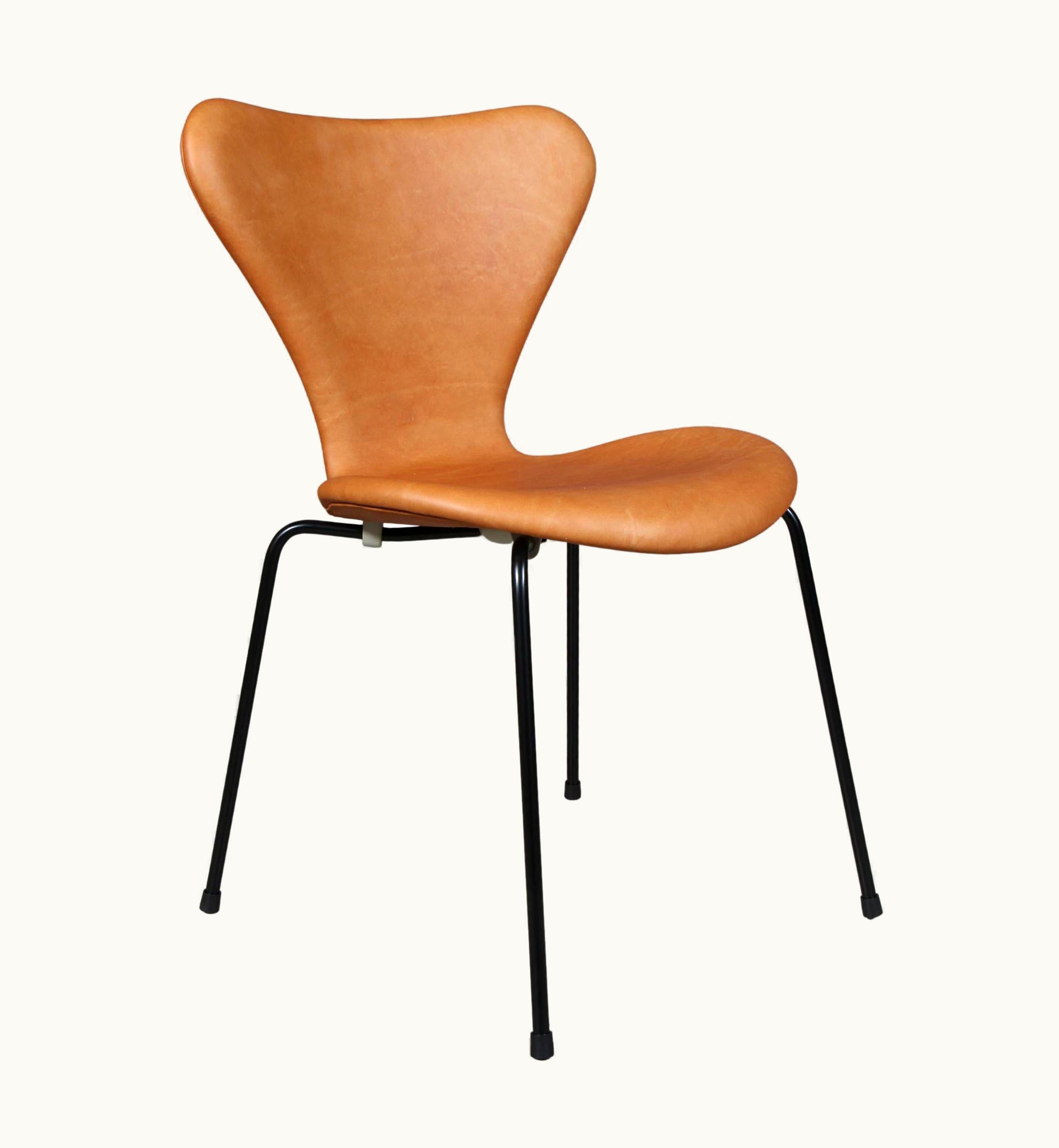 Arne Jacobsen Arne Jacobsen Dining Chair UZ0188010
